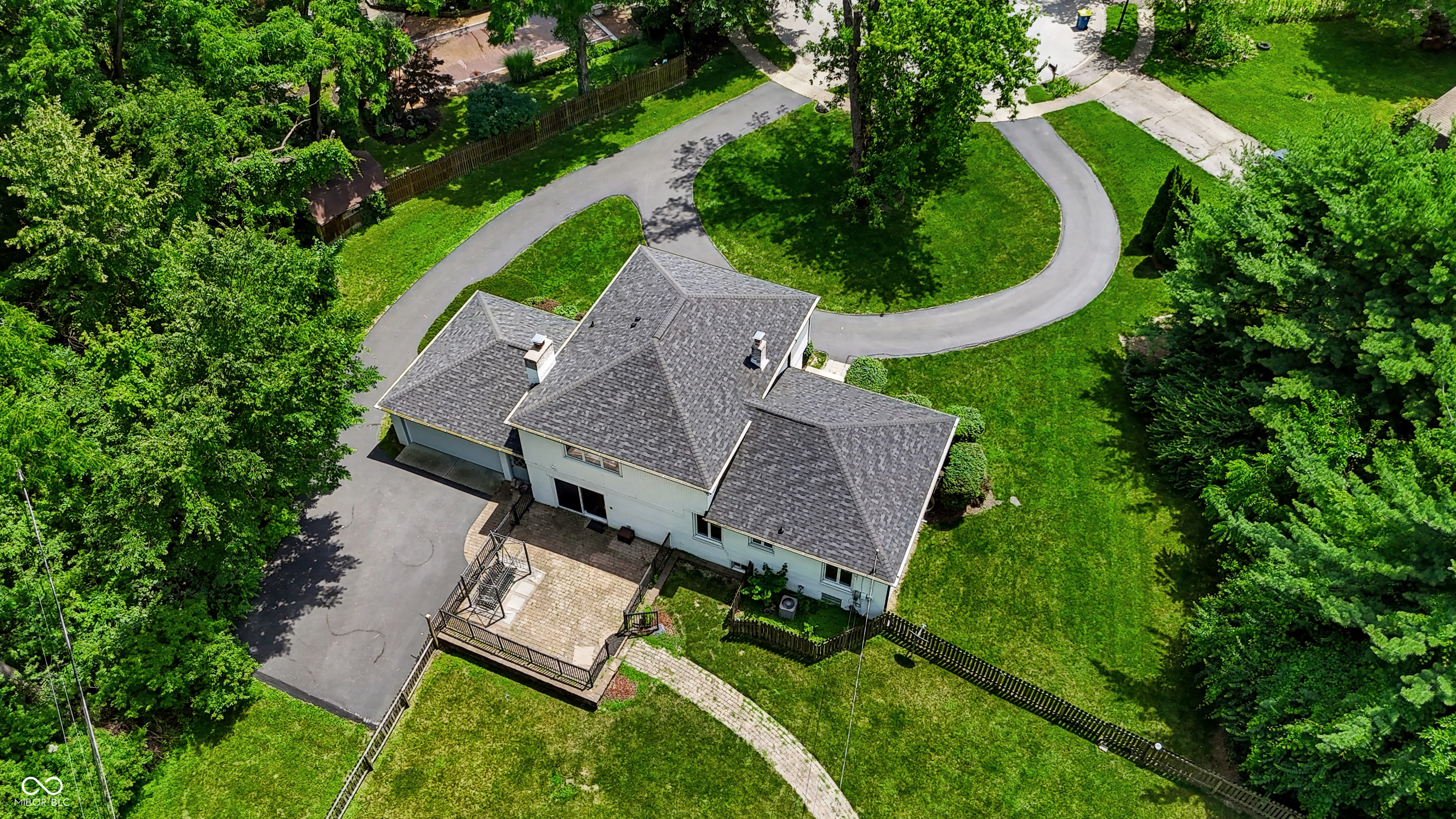 1040 Ridge Court
