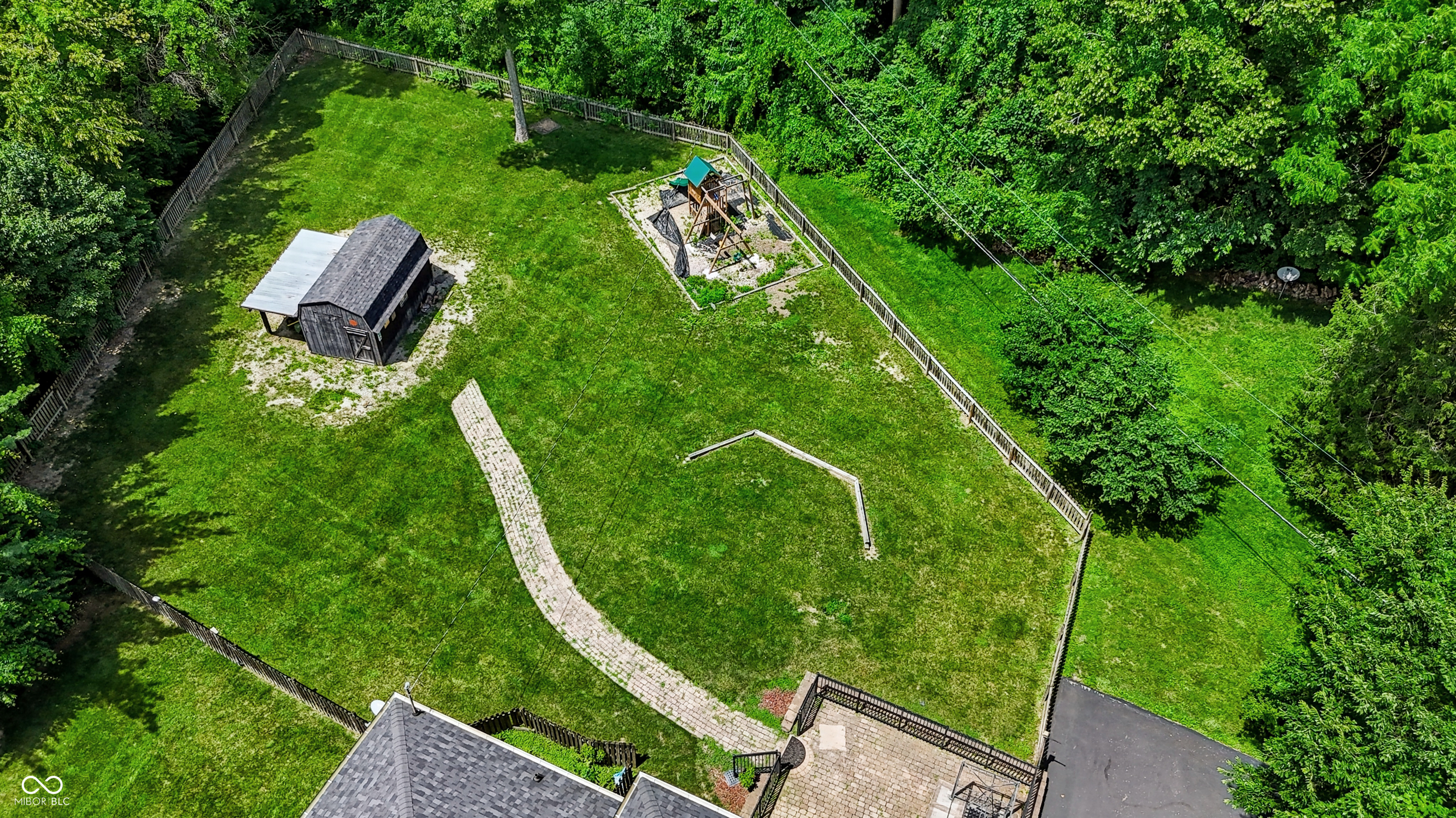 1040 Ridge Court