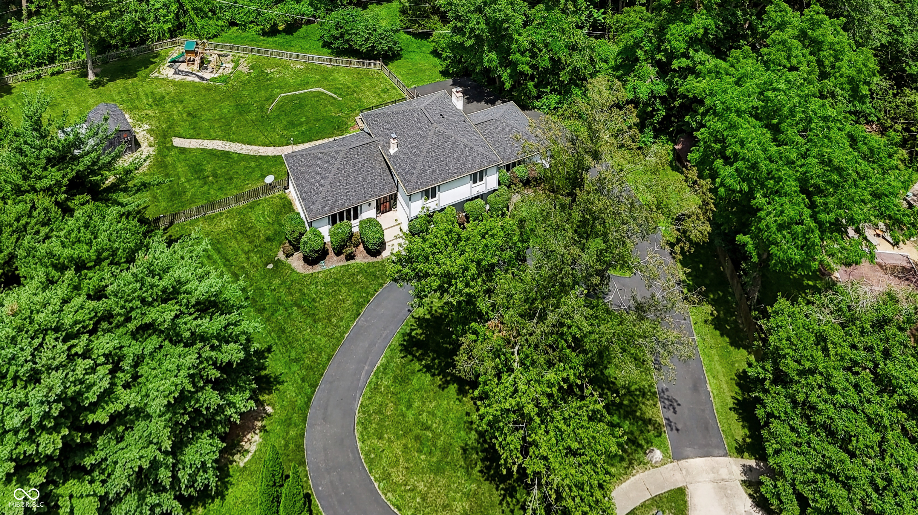 1040 Ridge Court
