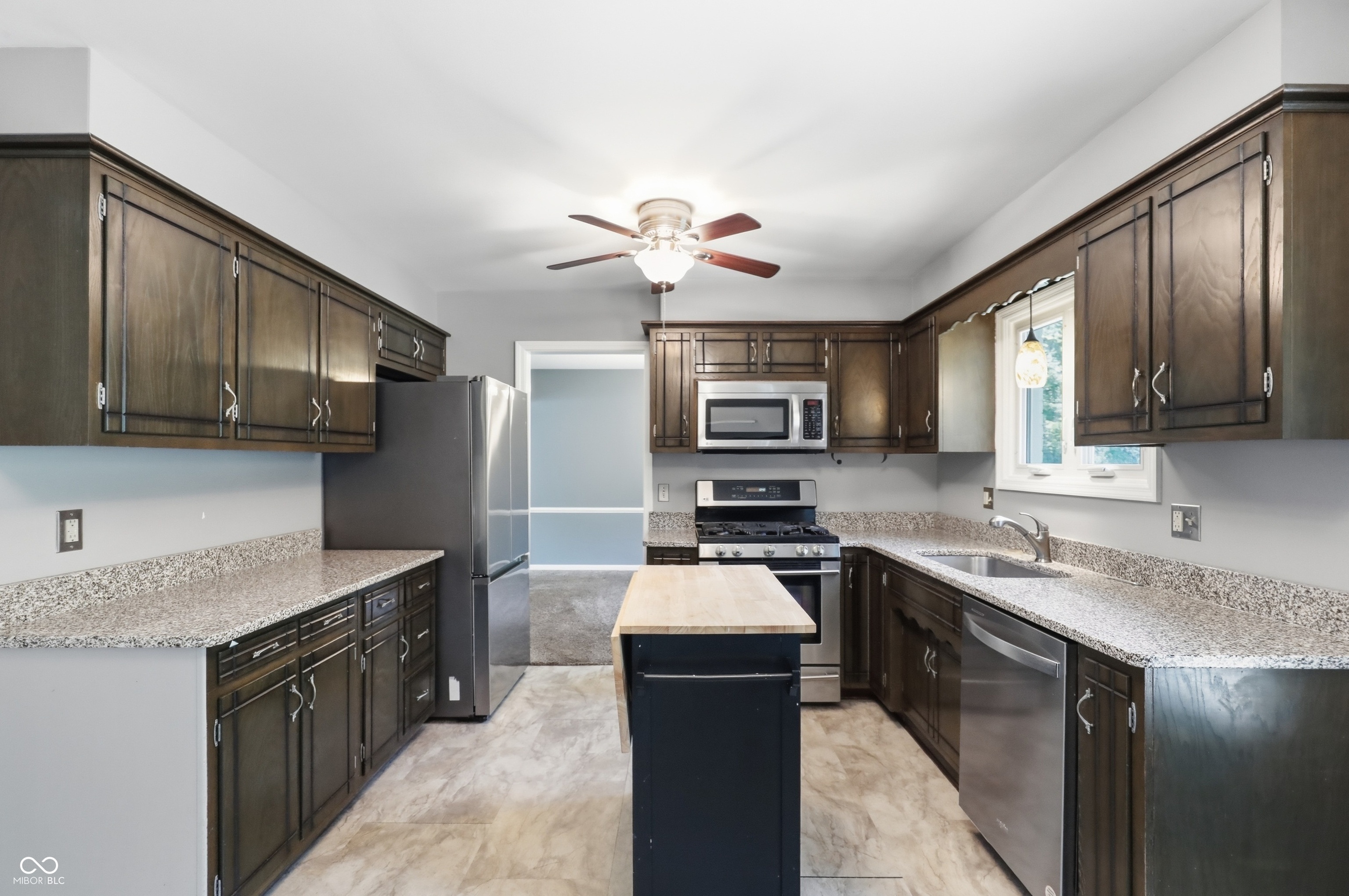 1040 Ridge Court