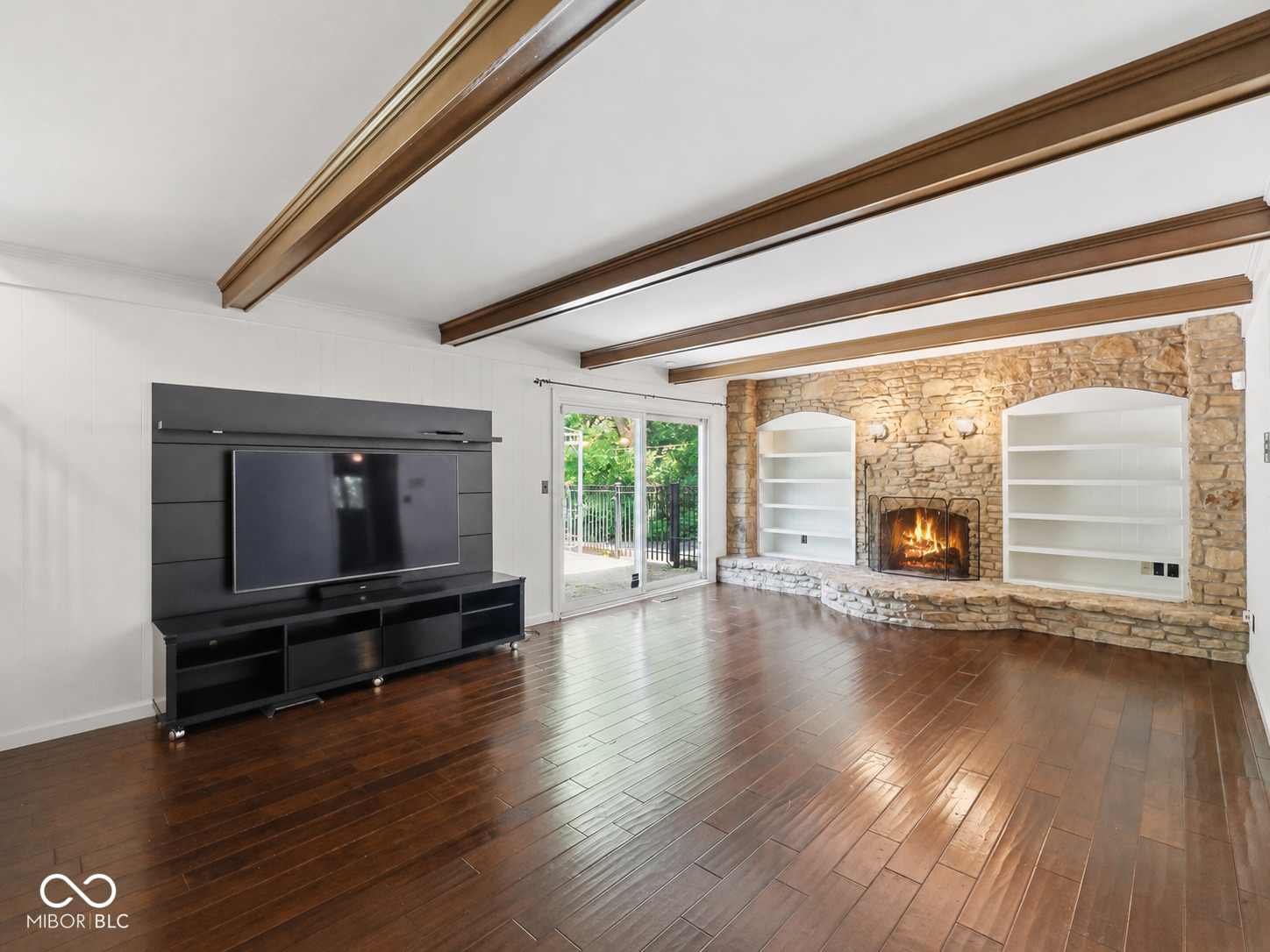1040 Ridge Court