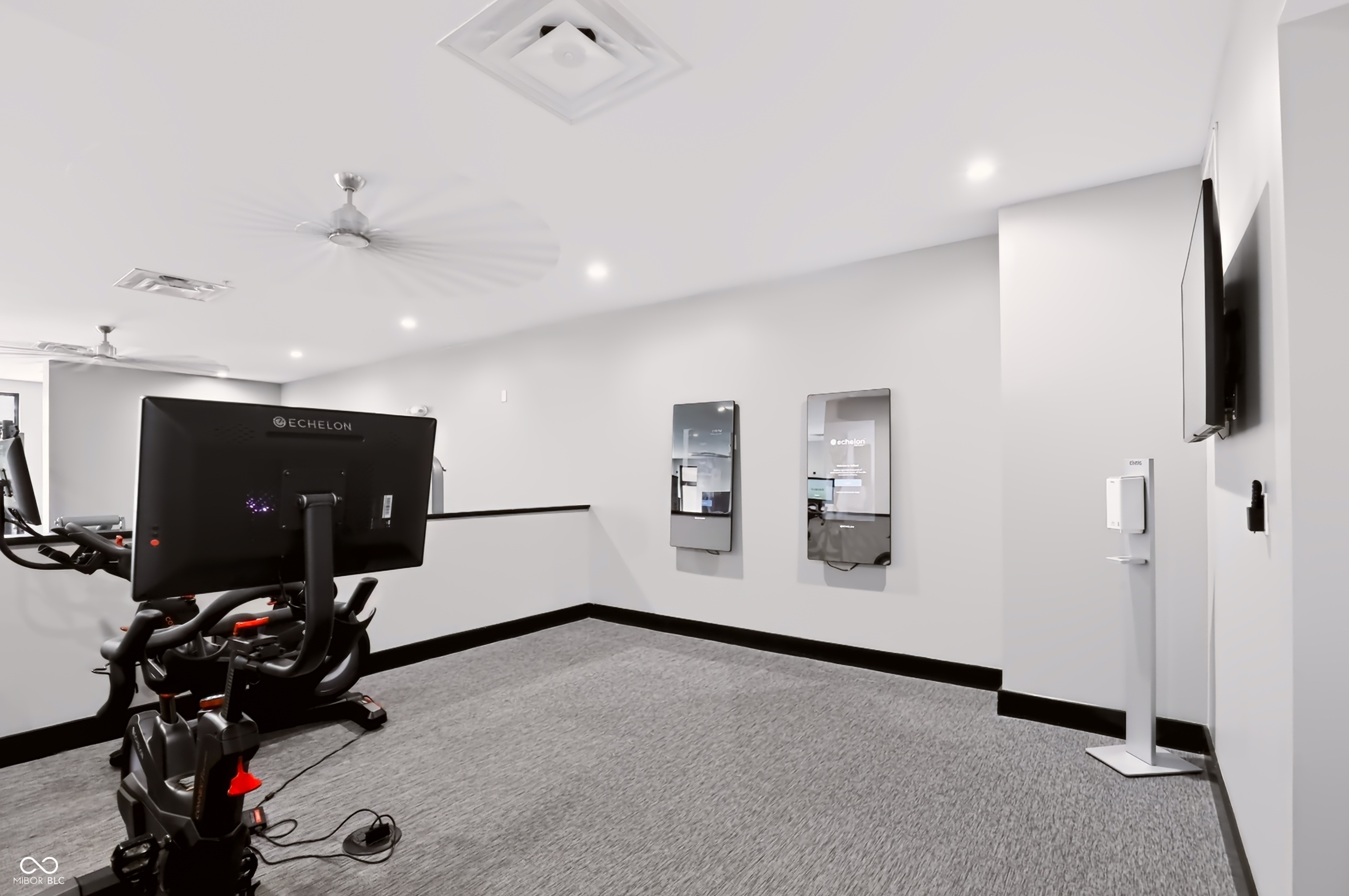 15 W Executive Drive Unit: 206