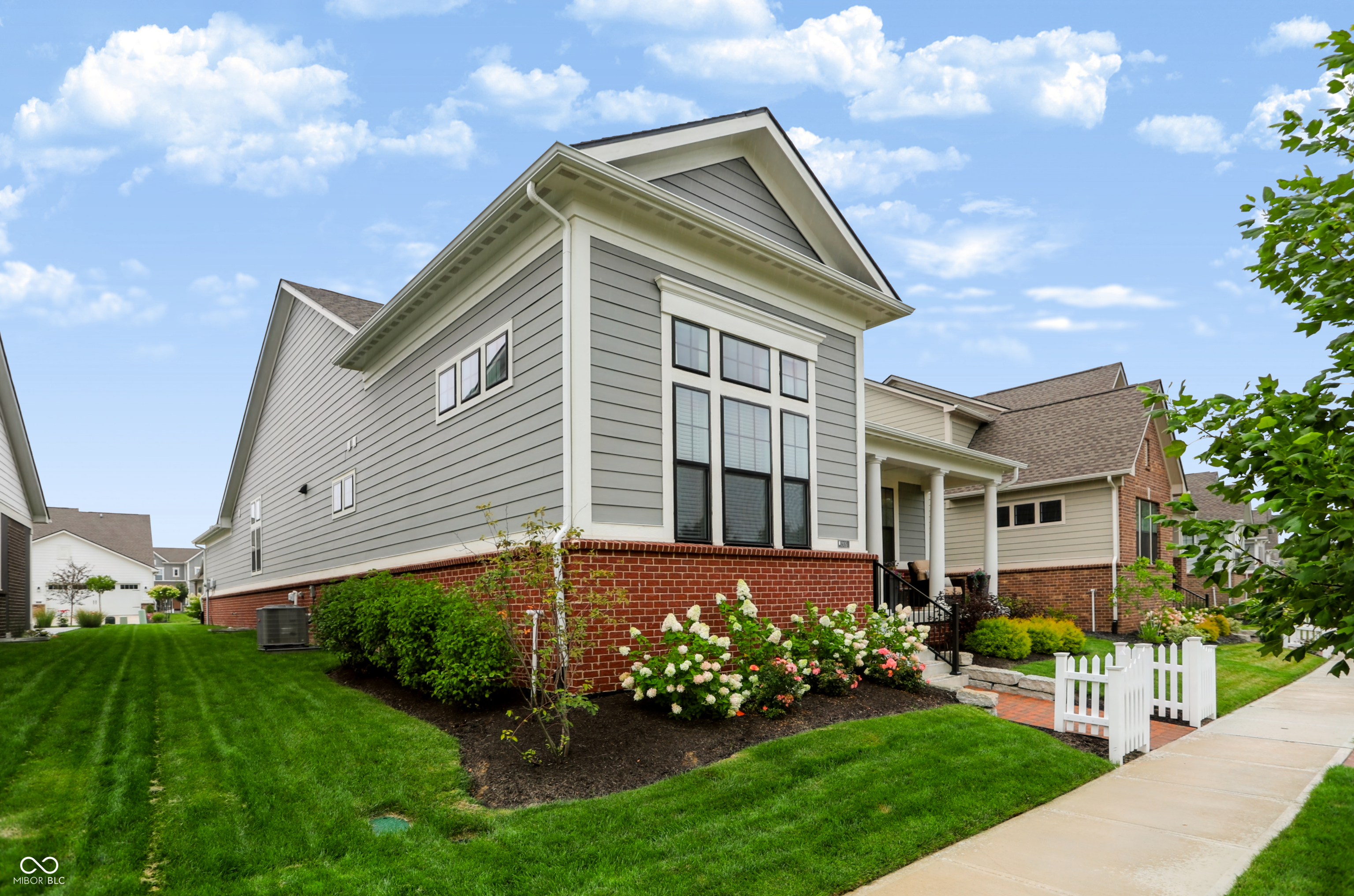 1305 Stonehaven Drive