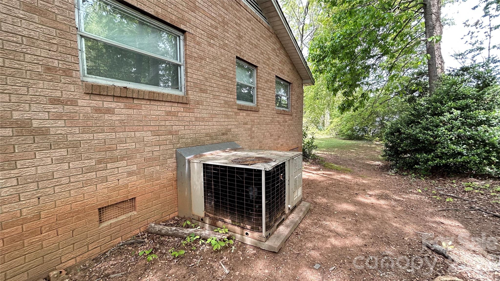 3520 Winslow Drive Unit: 1 & 2