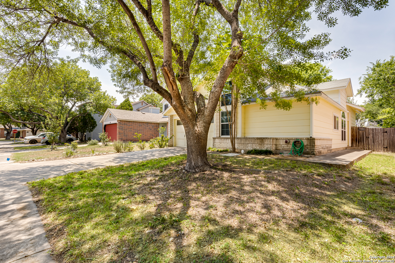 2883 ALMOND FIELD DR