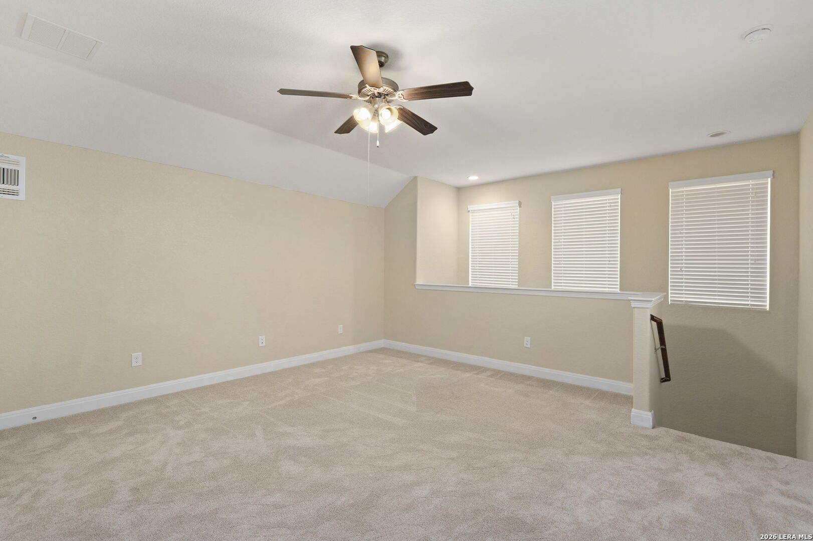 512 BISON LN