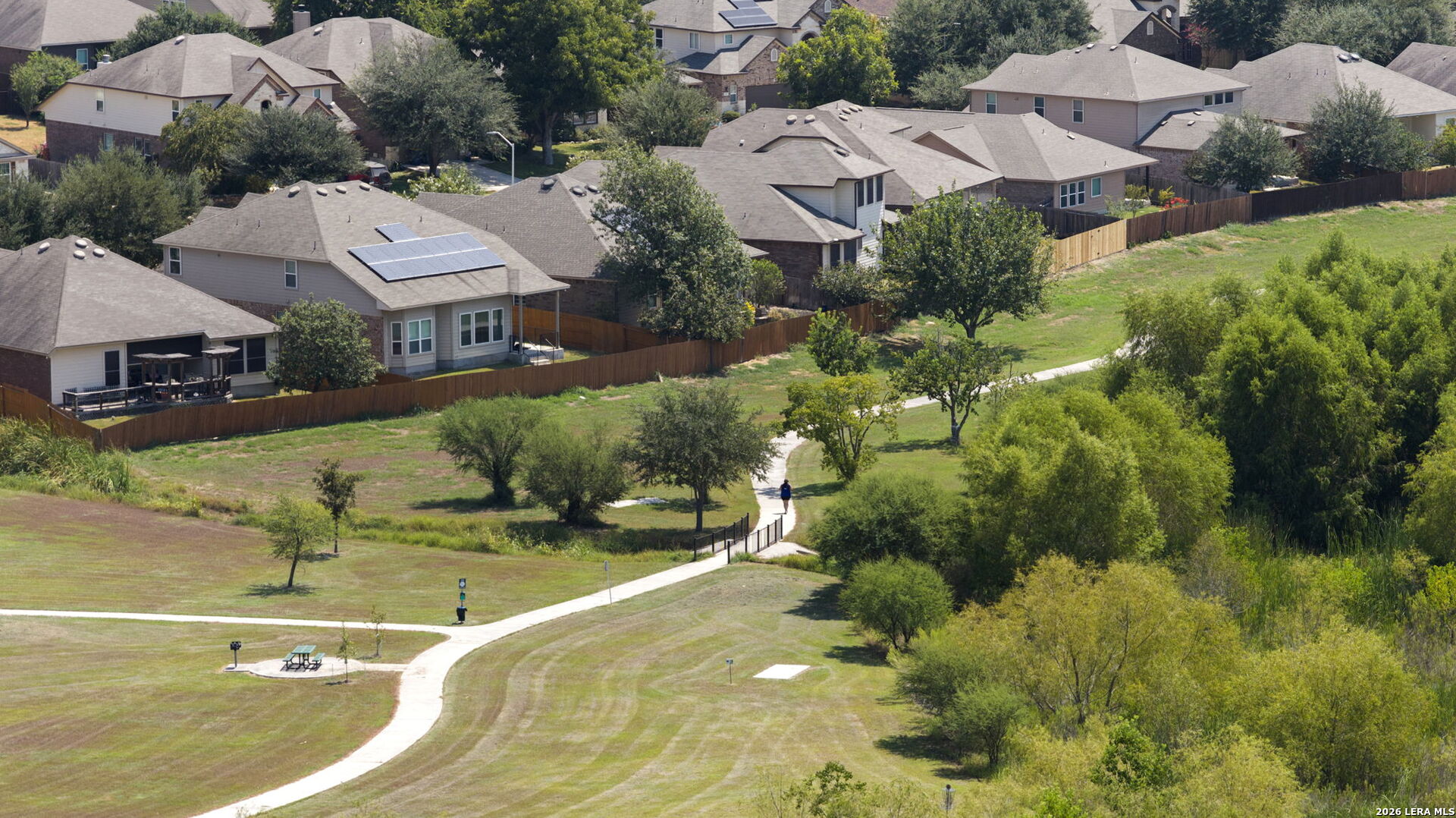512 BISON LN