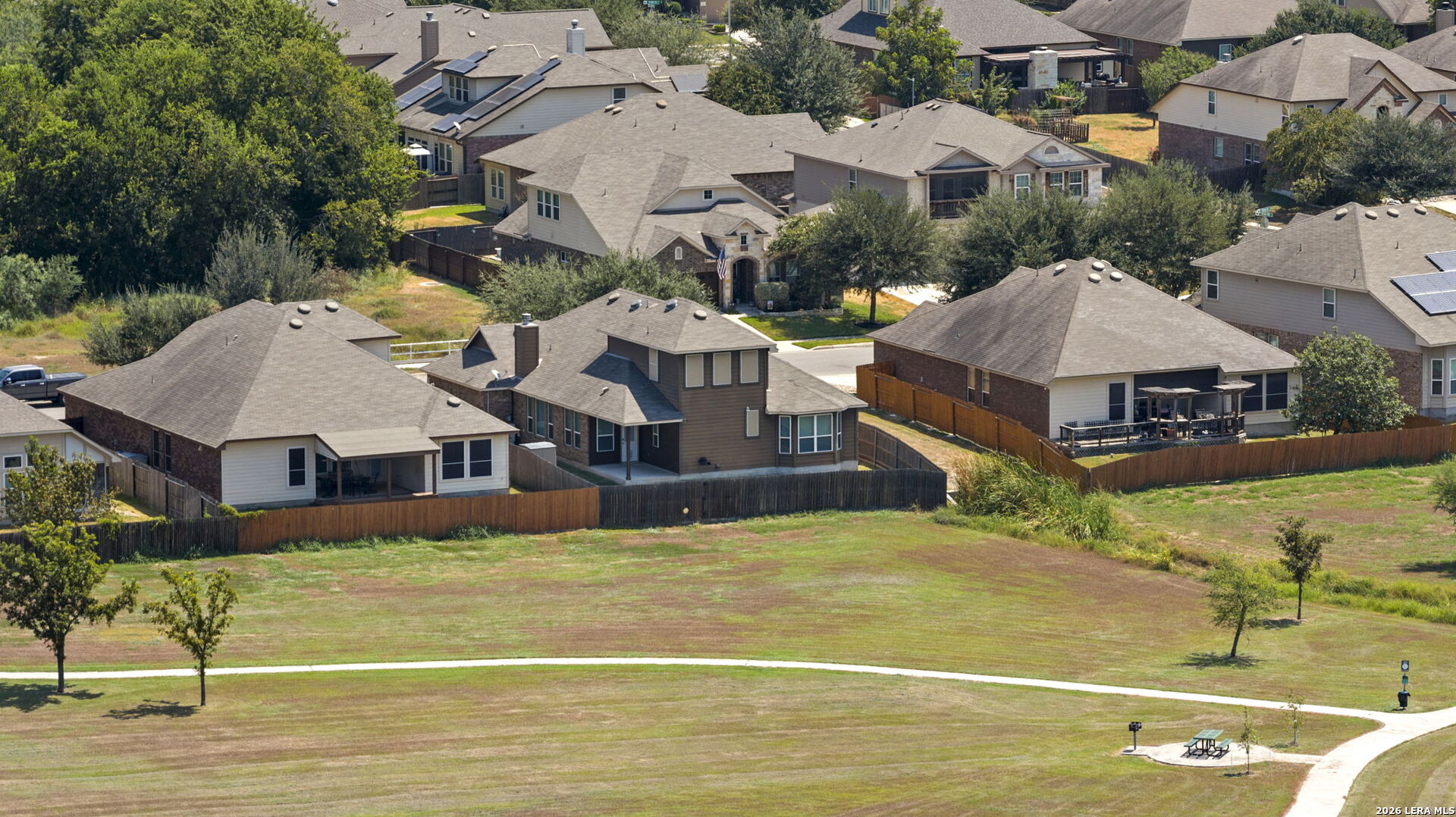 512 BISON LN