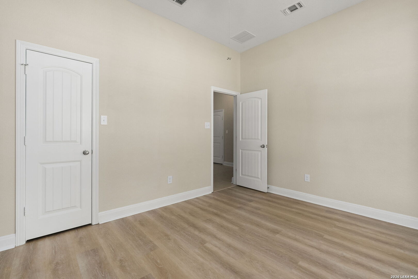 512 BISON LN