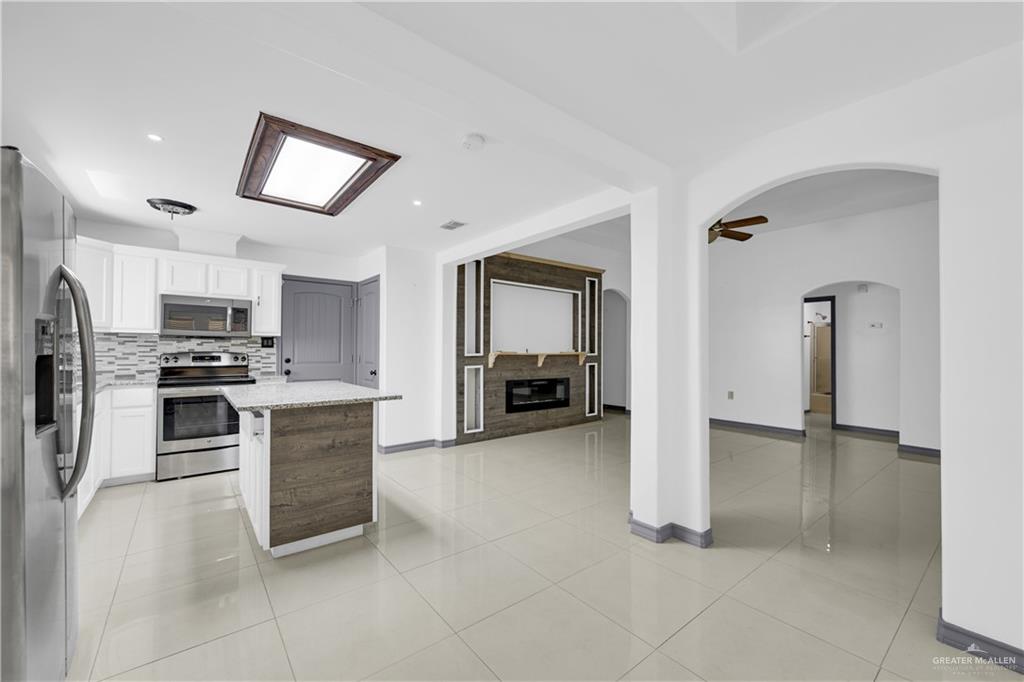 2110 El Cielo Lindo Court