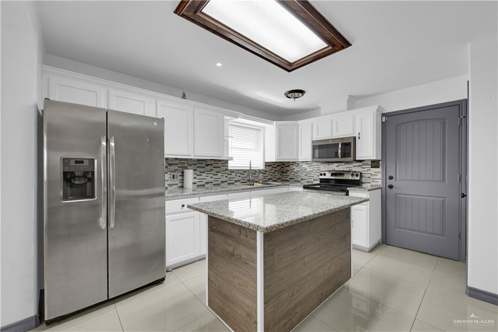 2110 El Cielo Lindo Court