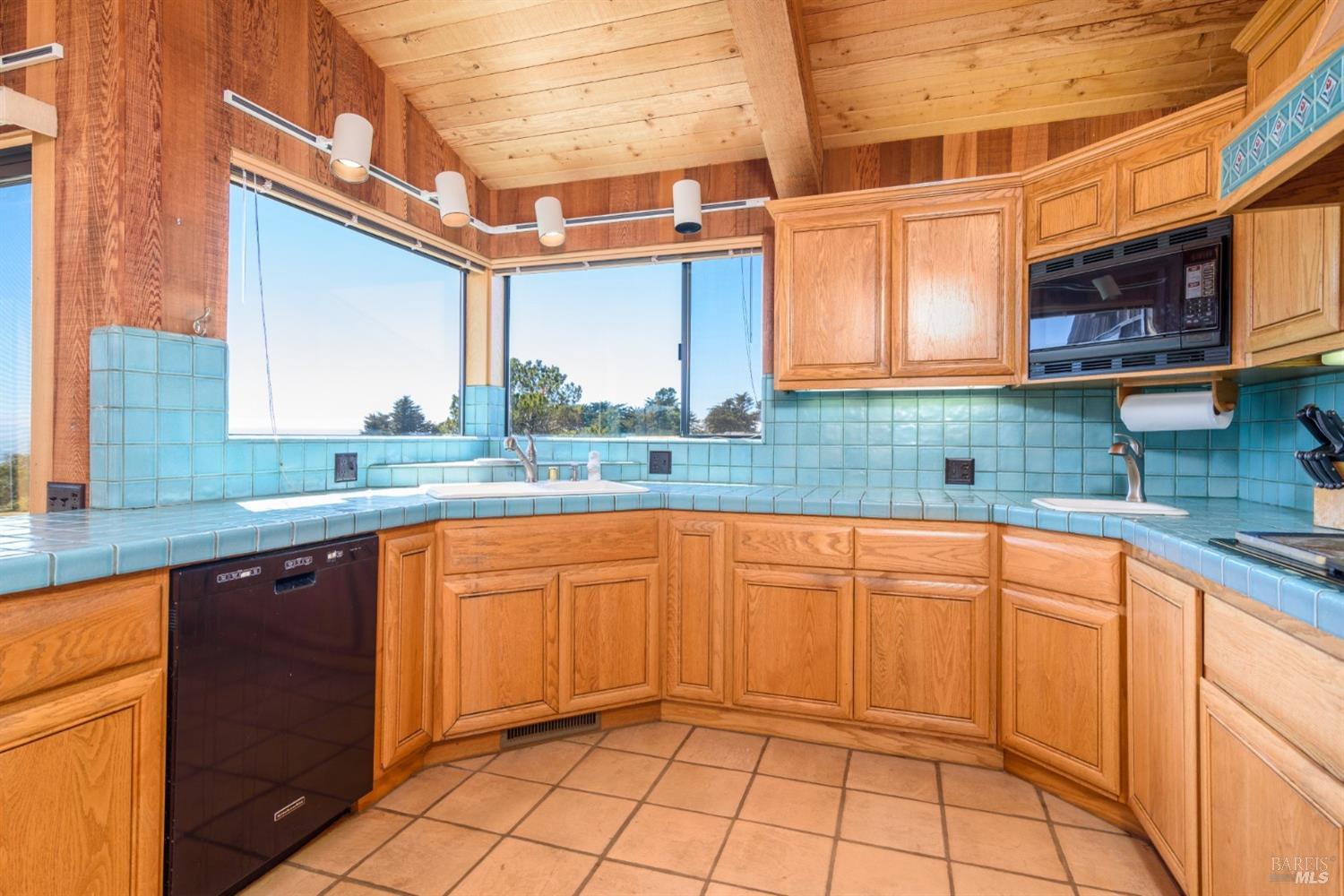 38687 Breaker Reach #21-97