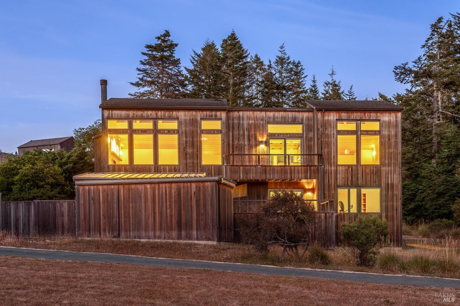 350 Conifer Close Rd