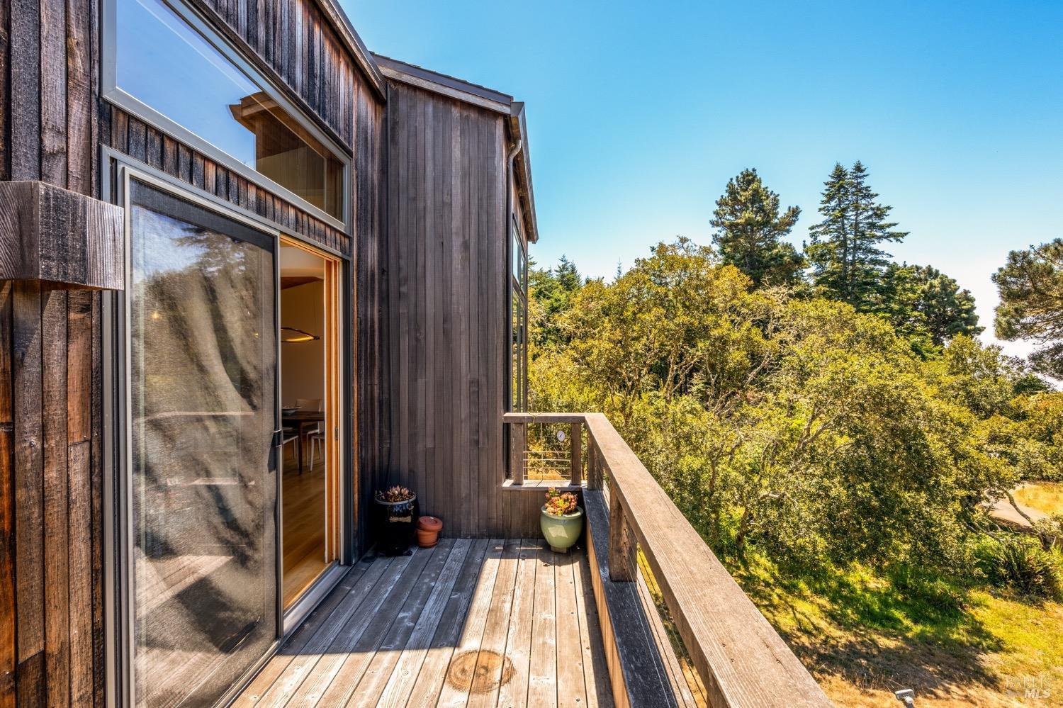 350 Conifer Close Rd