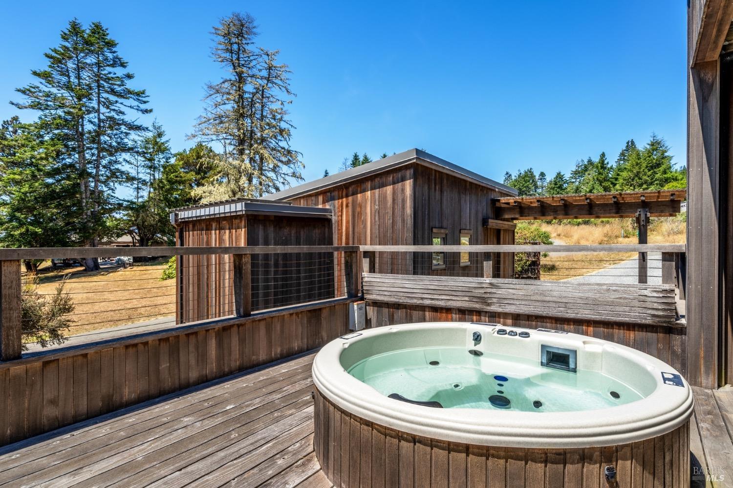 350 Conifer Close Rd