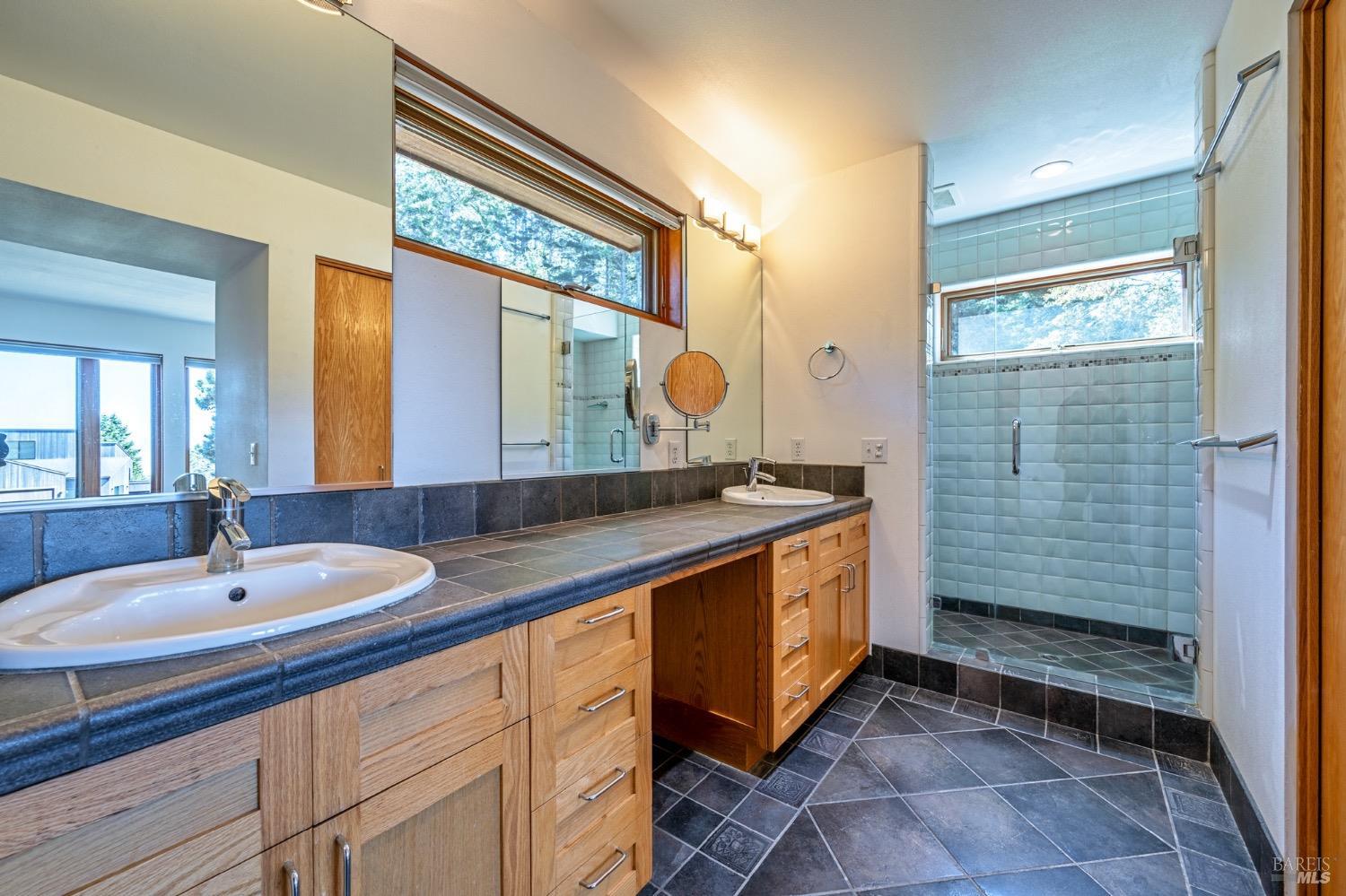 350 Conifer Close Rd