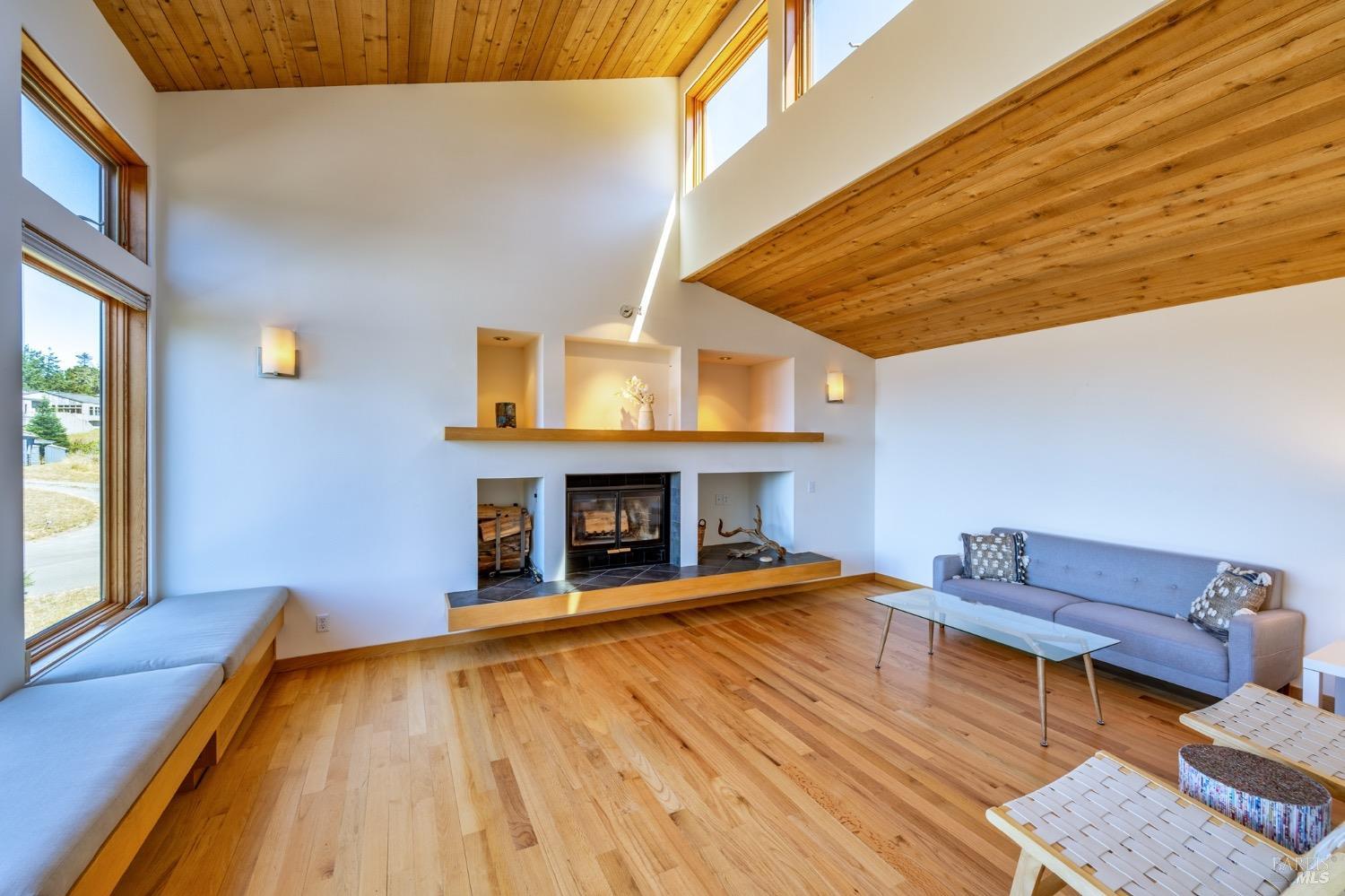 350 Conifer Close Rd