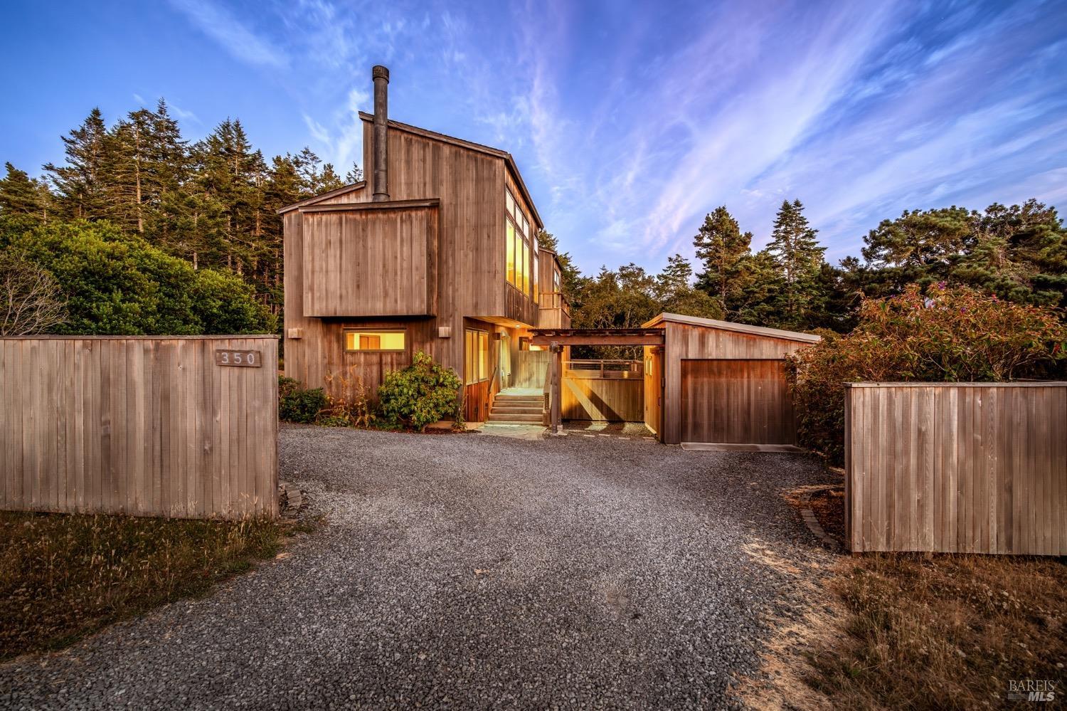 350 Conifer Close Rd