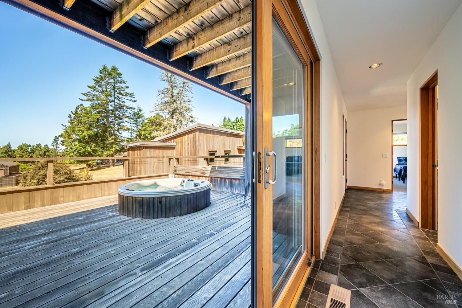 350 Conifer Close Rd