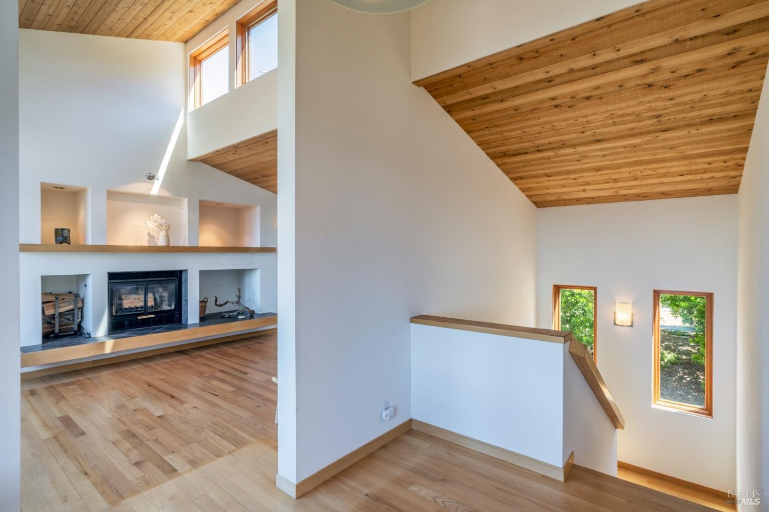 350 Conifer Close Rd