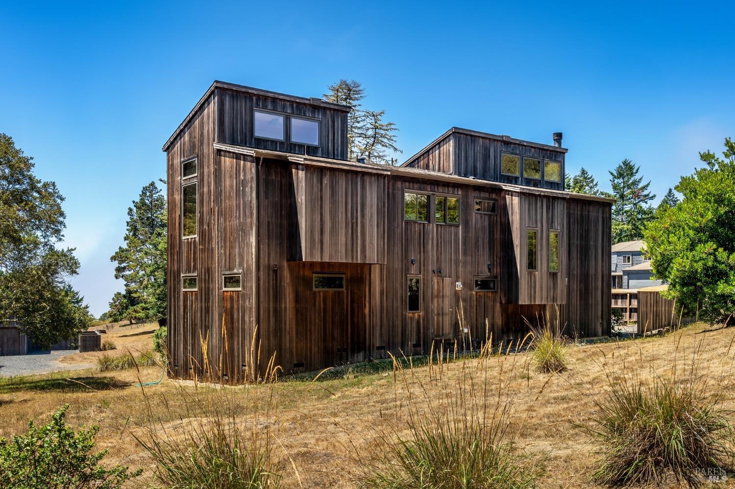 350 Conifer Close Rd