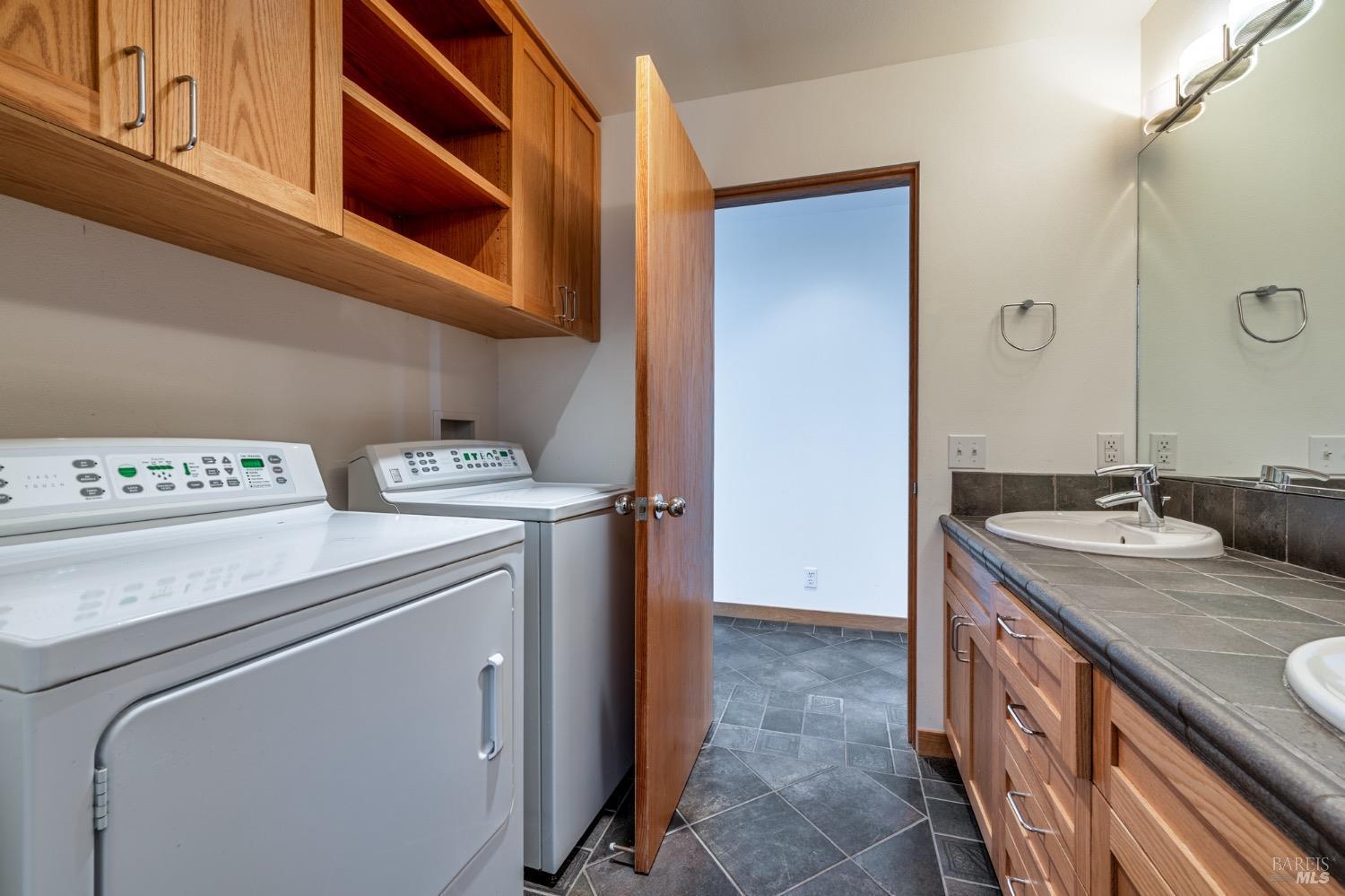 350 Conifer Close Rd