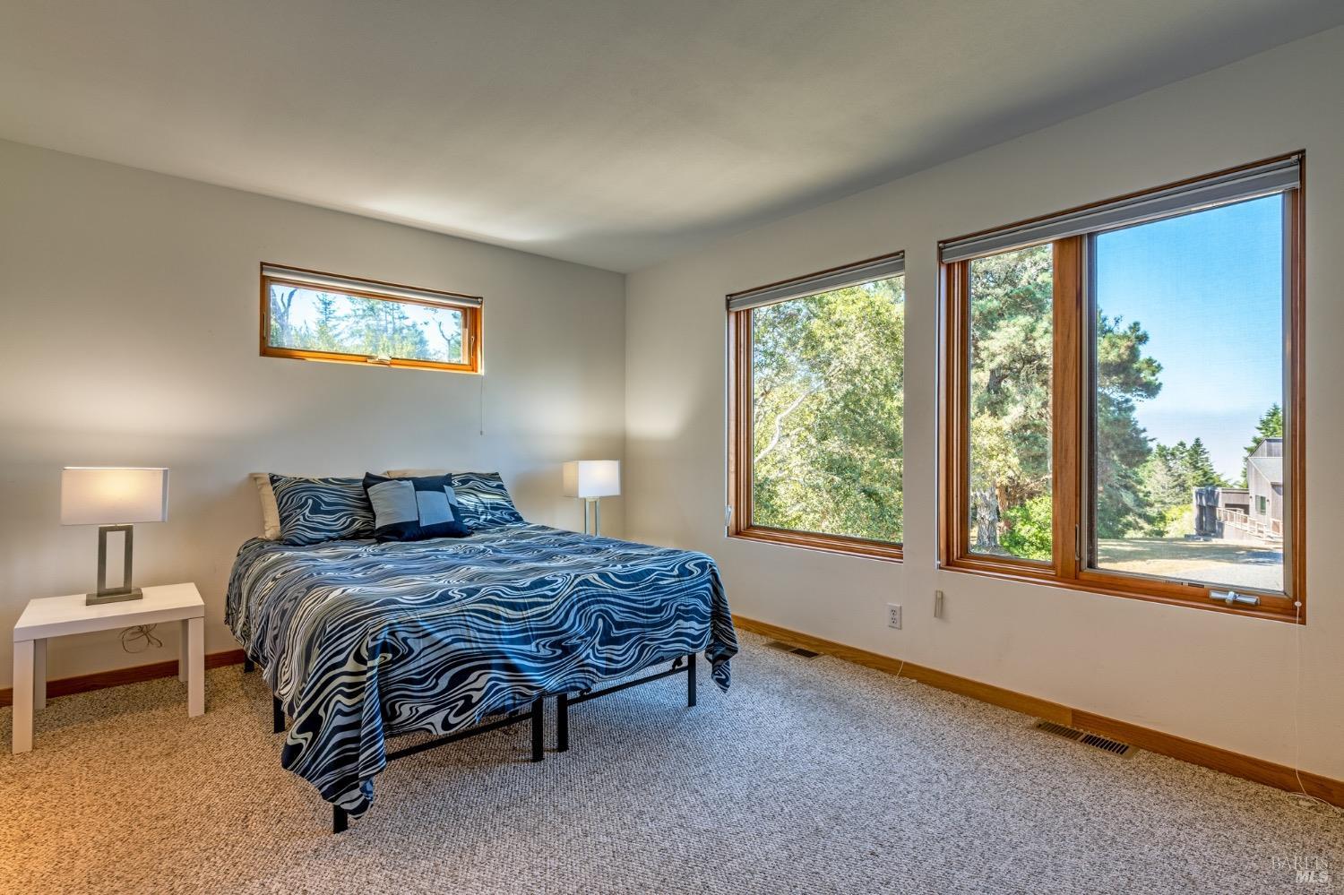 350 Conifer Close Rd