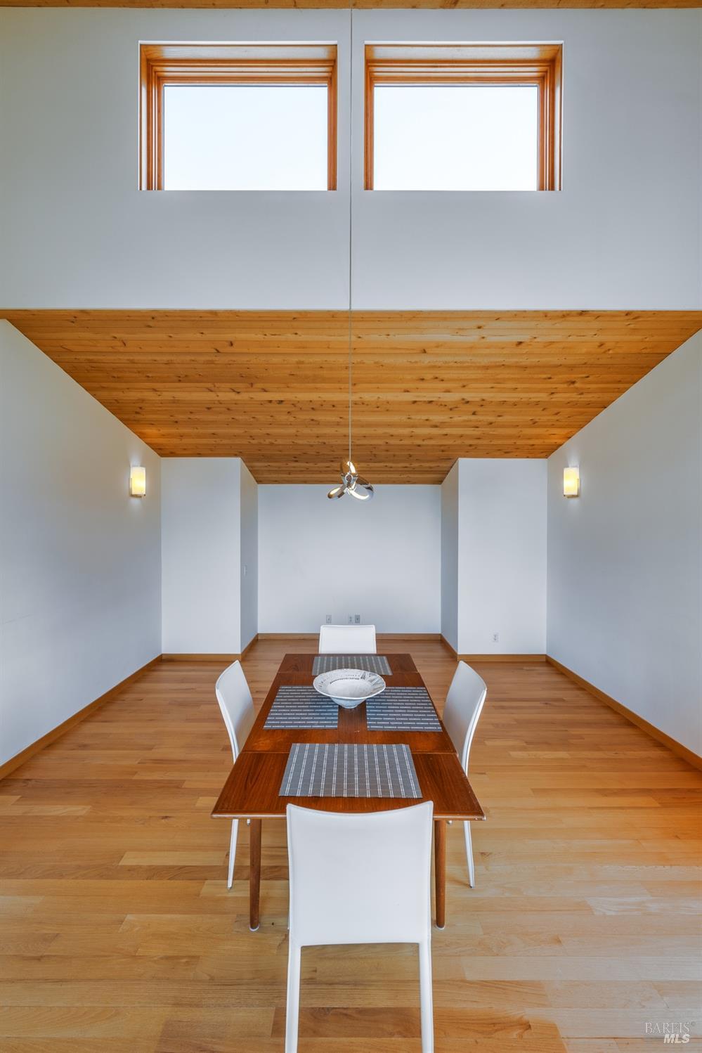 350 Conifer Close Rd