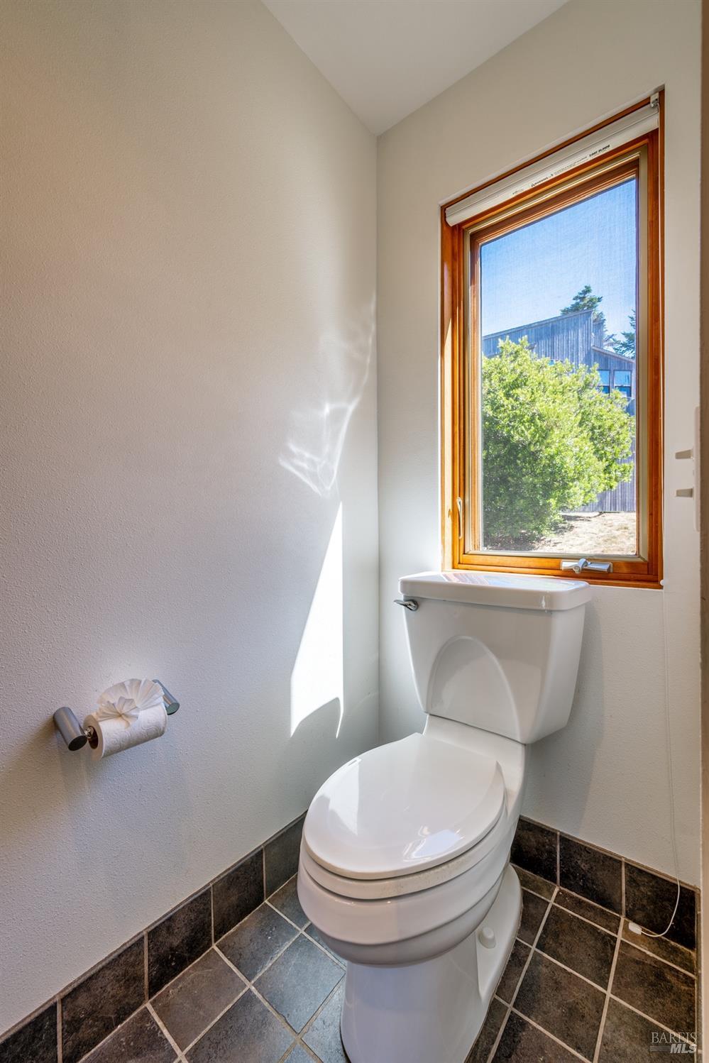 350 Conifer Close Rd