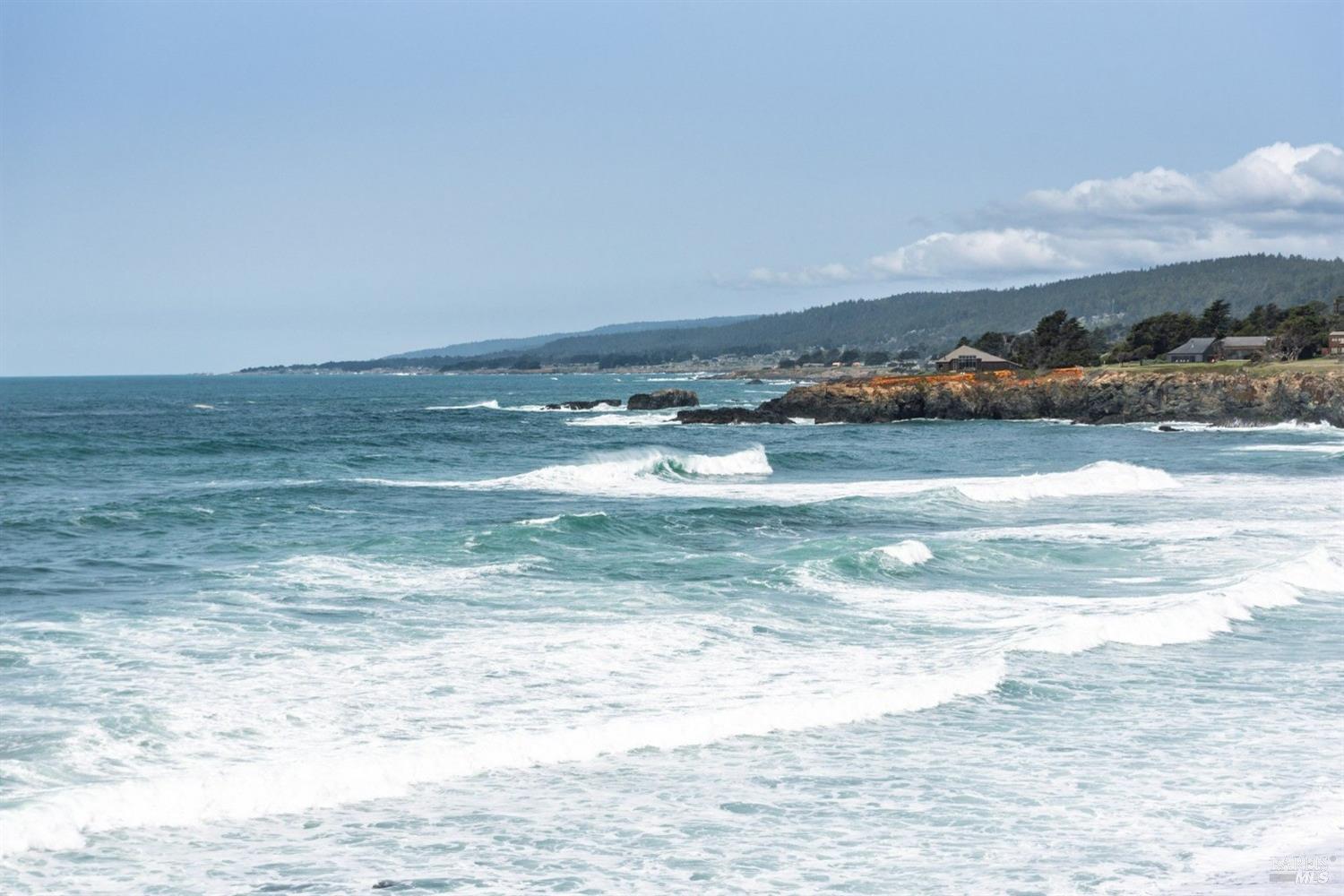 67 Black Point Reach