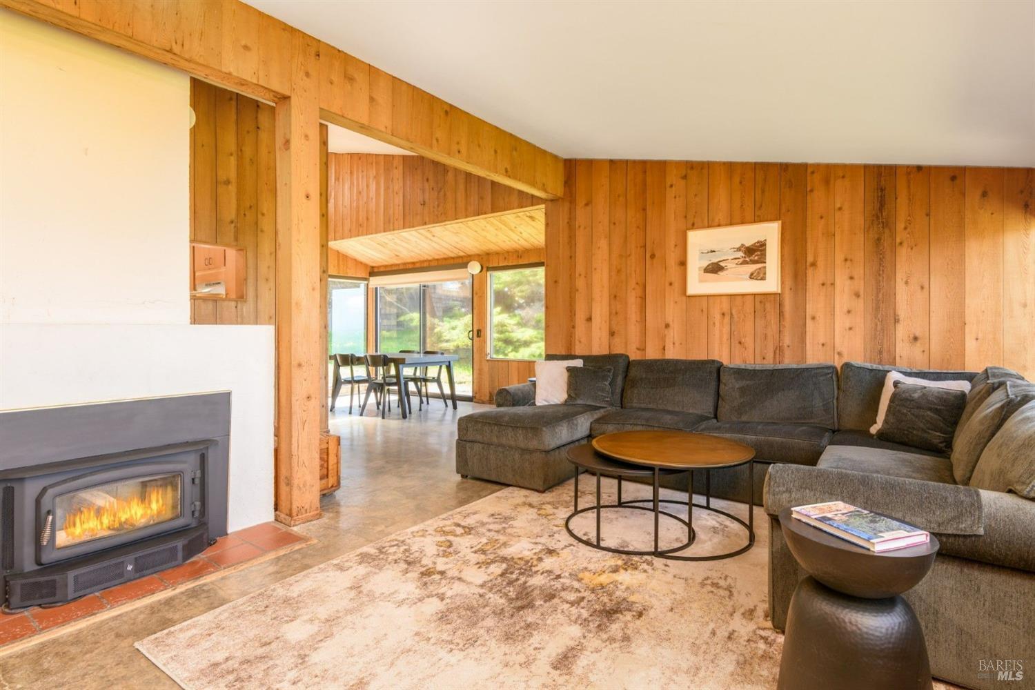 67 Black Point Reach