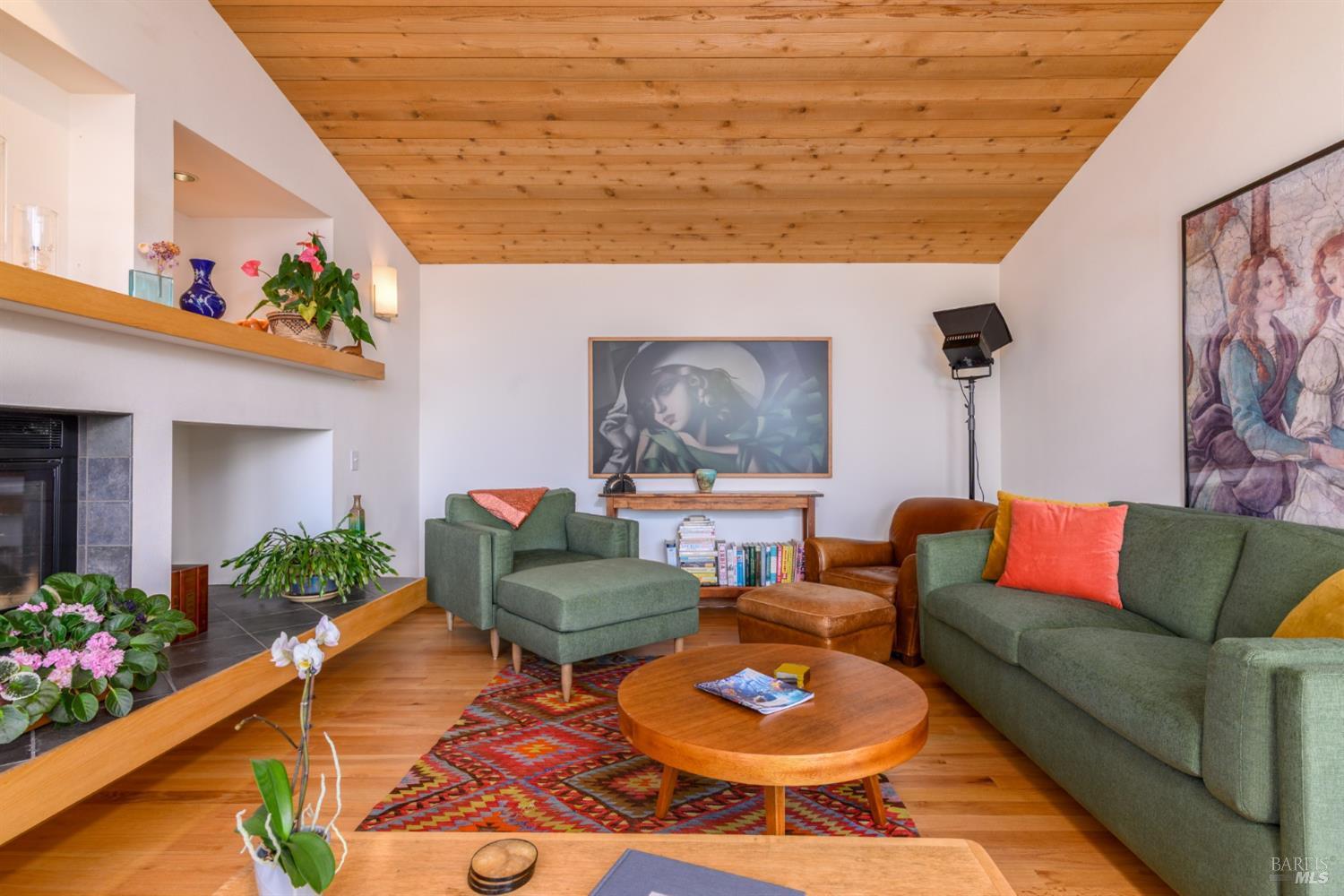 350 Conifer Close Road