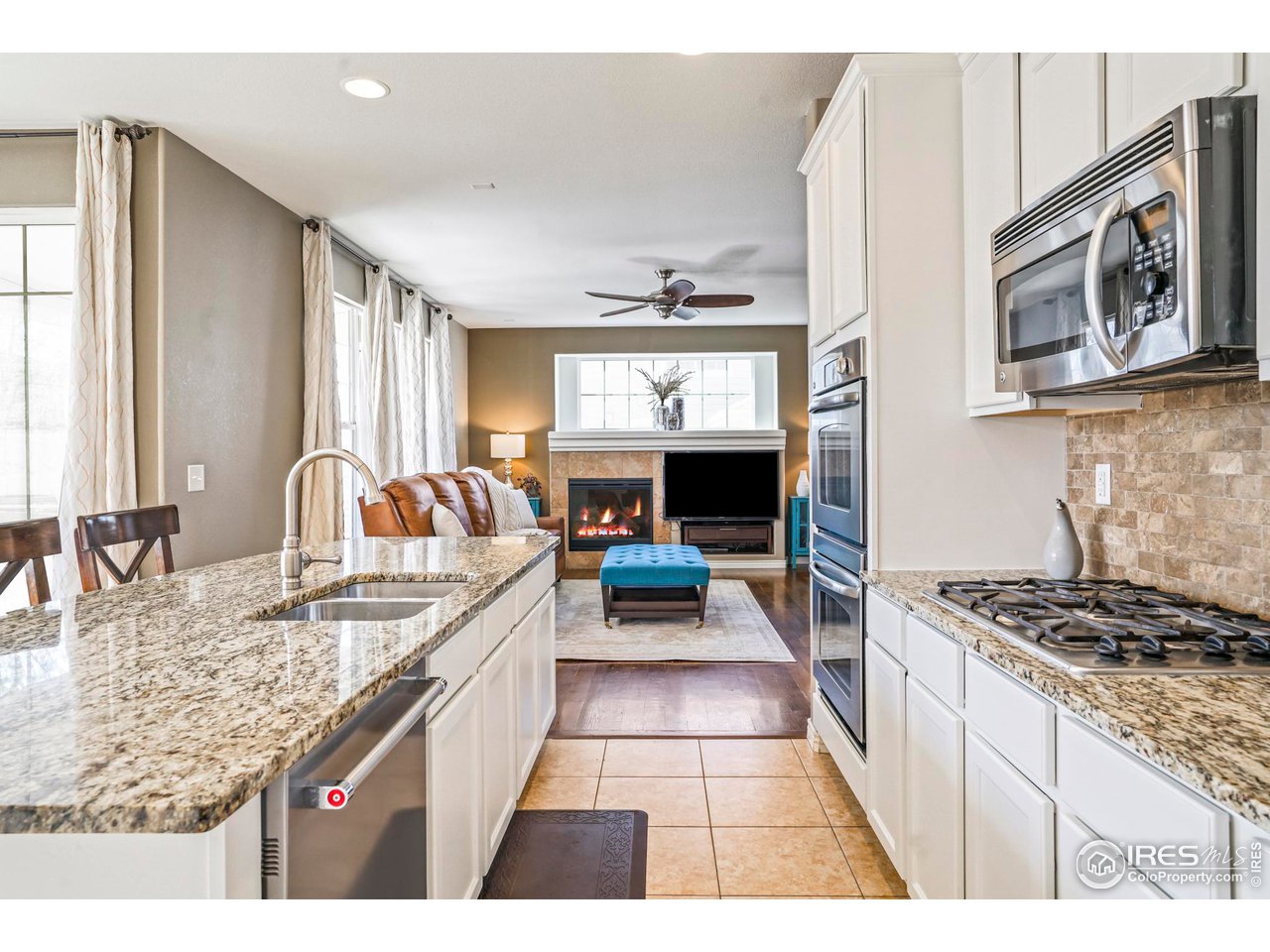 1149 Petras St