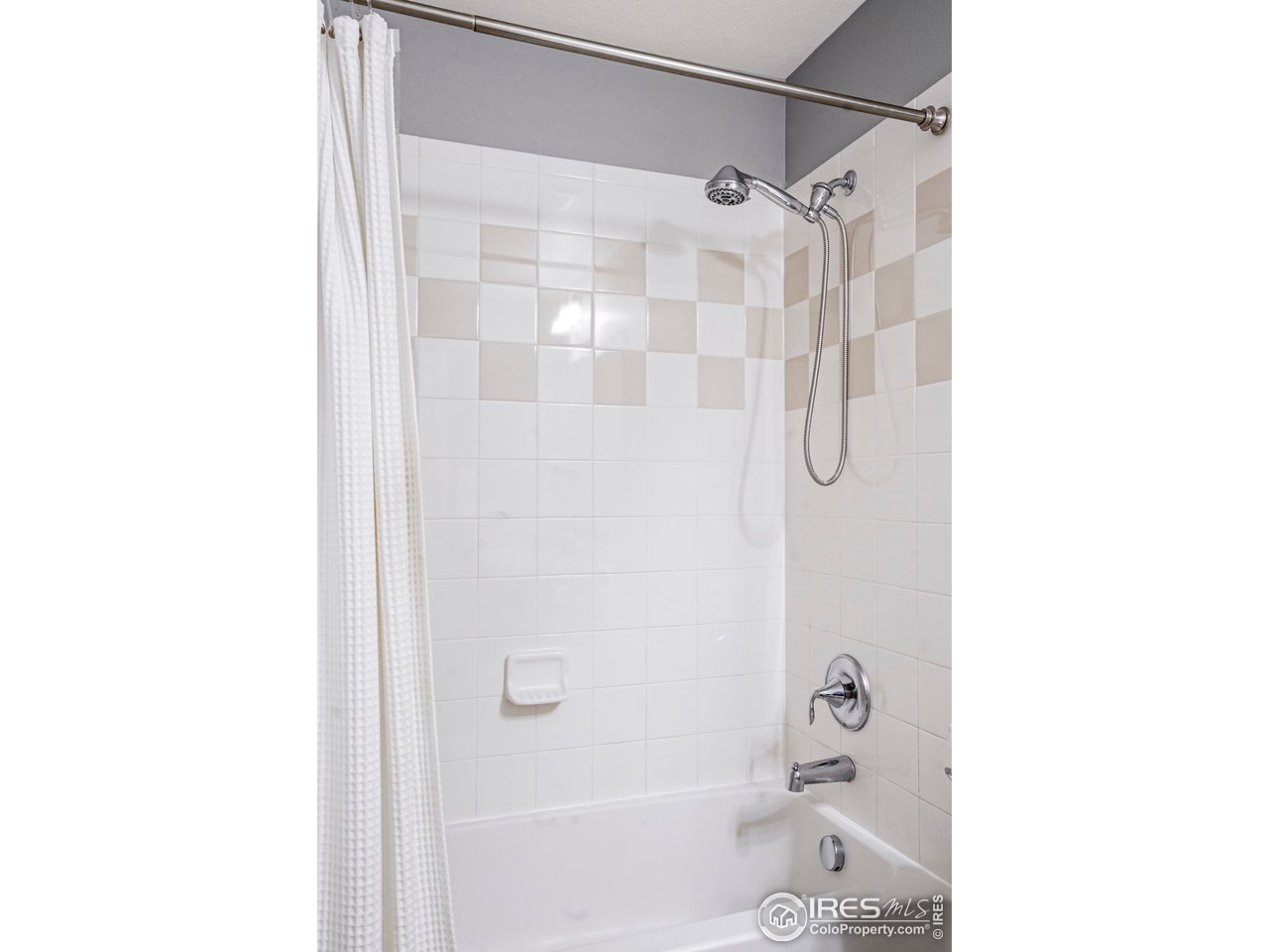 1149 Petras St