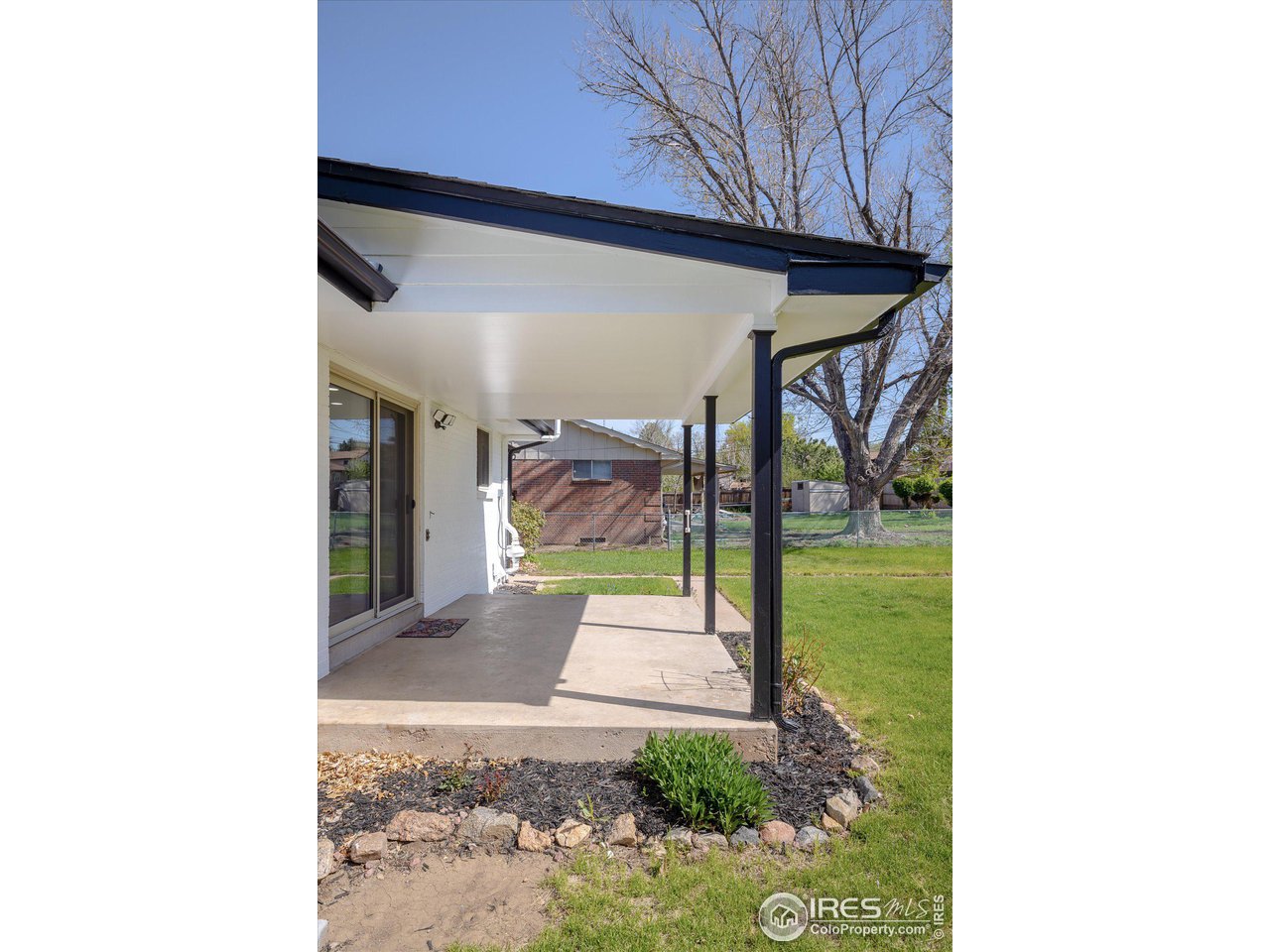 3006 S Golden Way