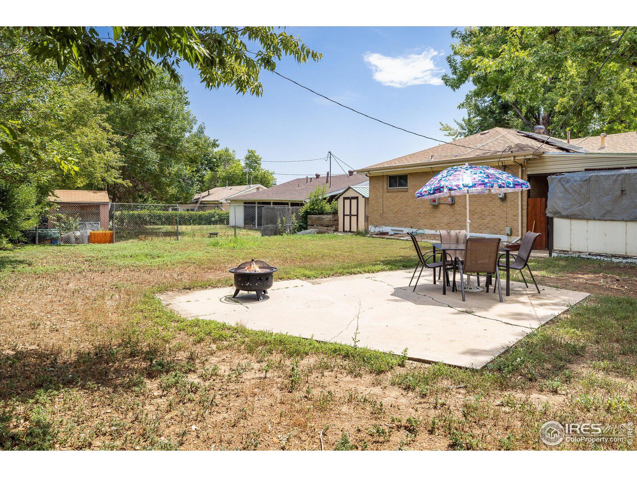463 E 111th Pl