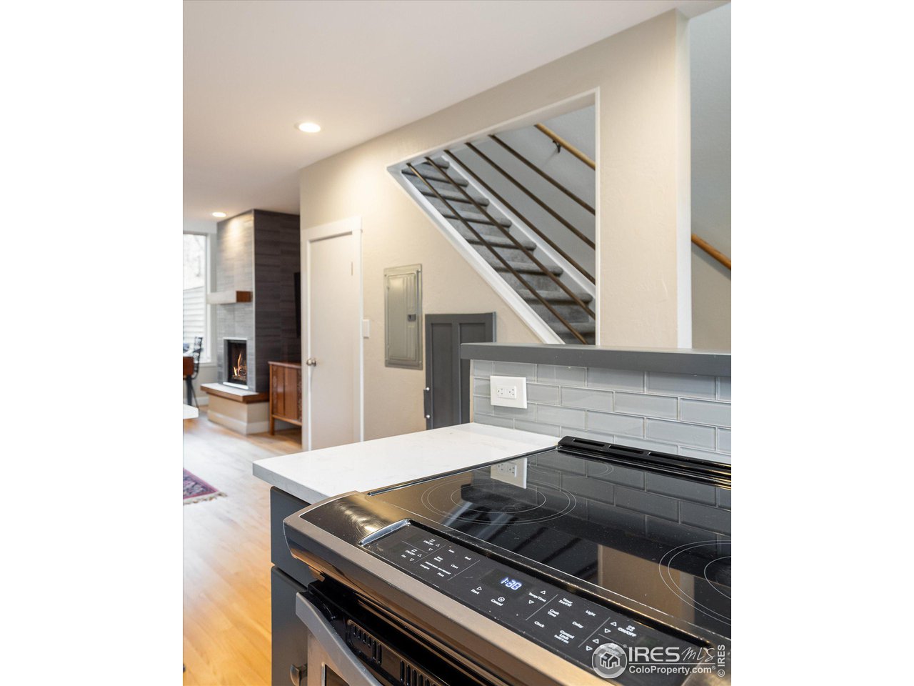 350 Arapahoe Ave 6