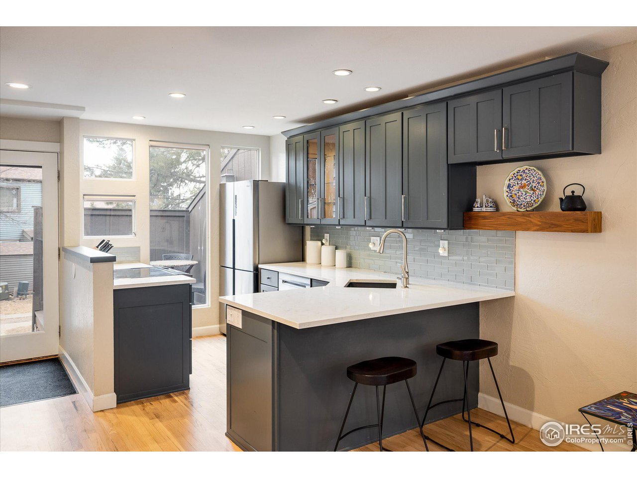 350 Arapahoe Ave 6