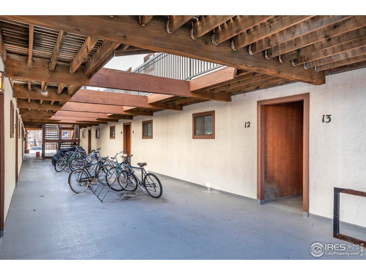 1800 Pearl St 12