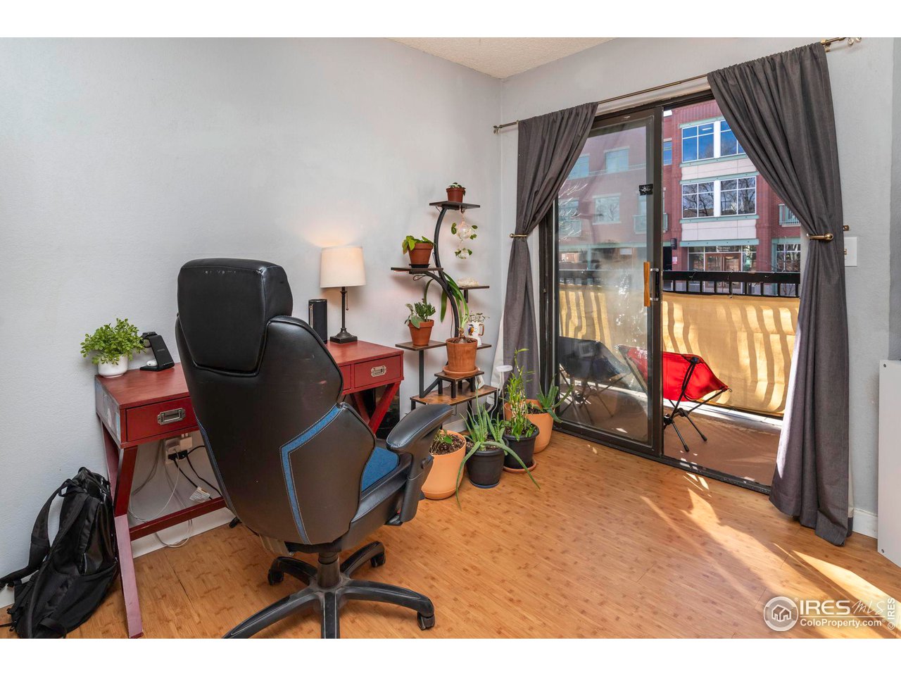 1800 Pearl St 12