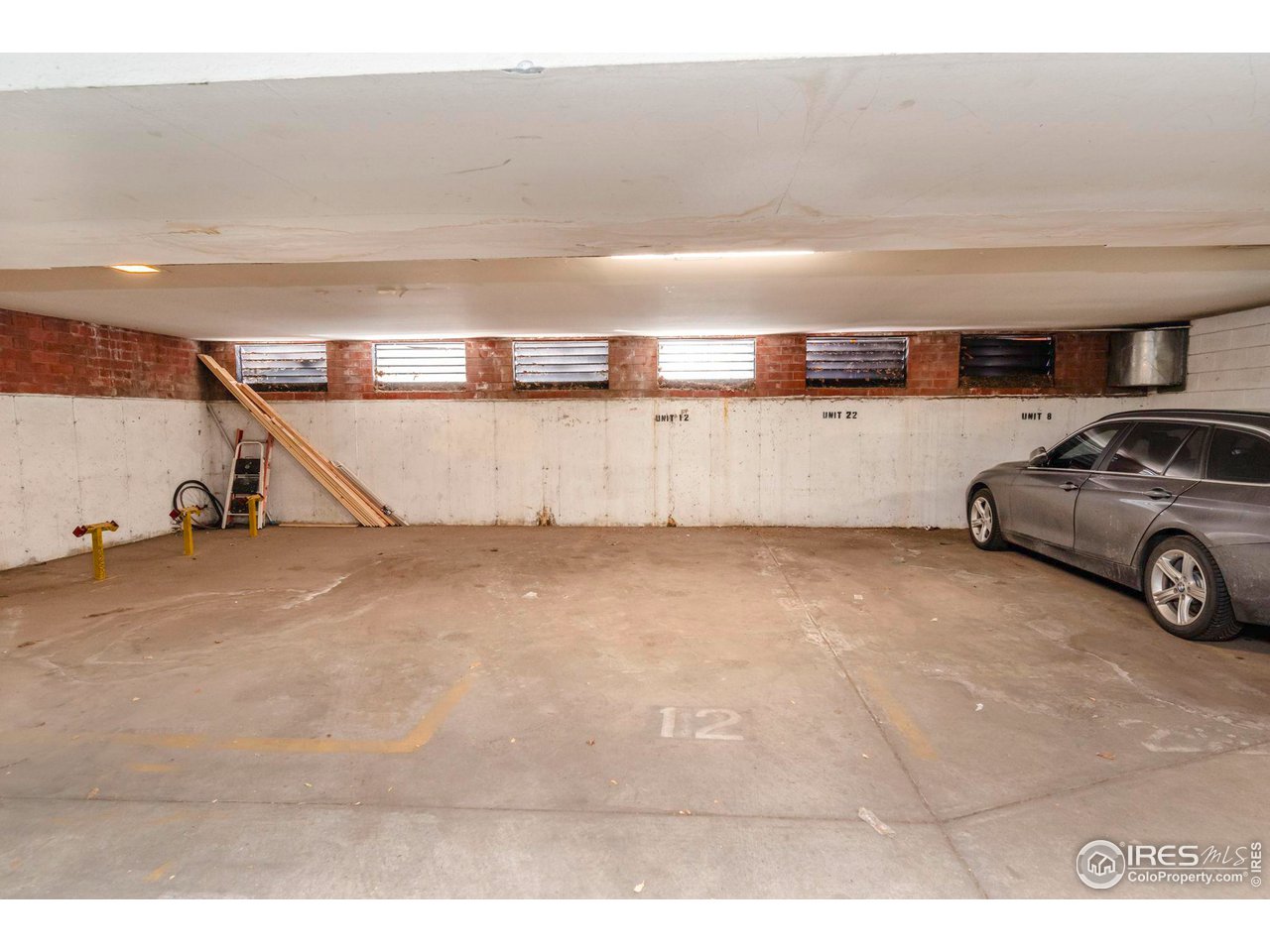 1800 Pearl St 12