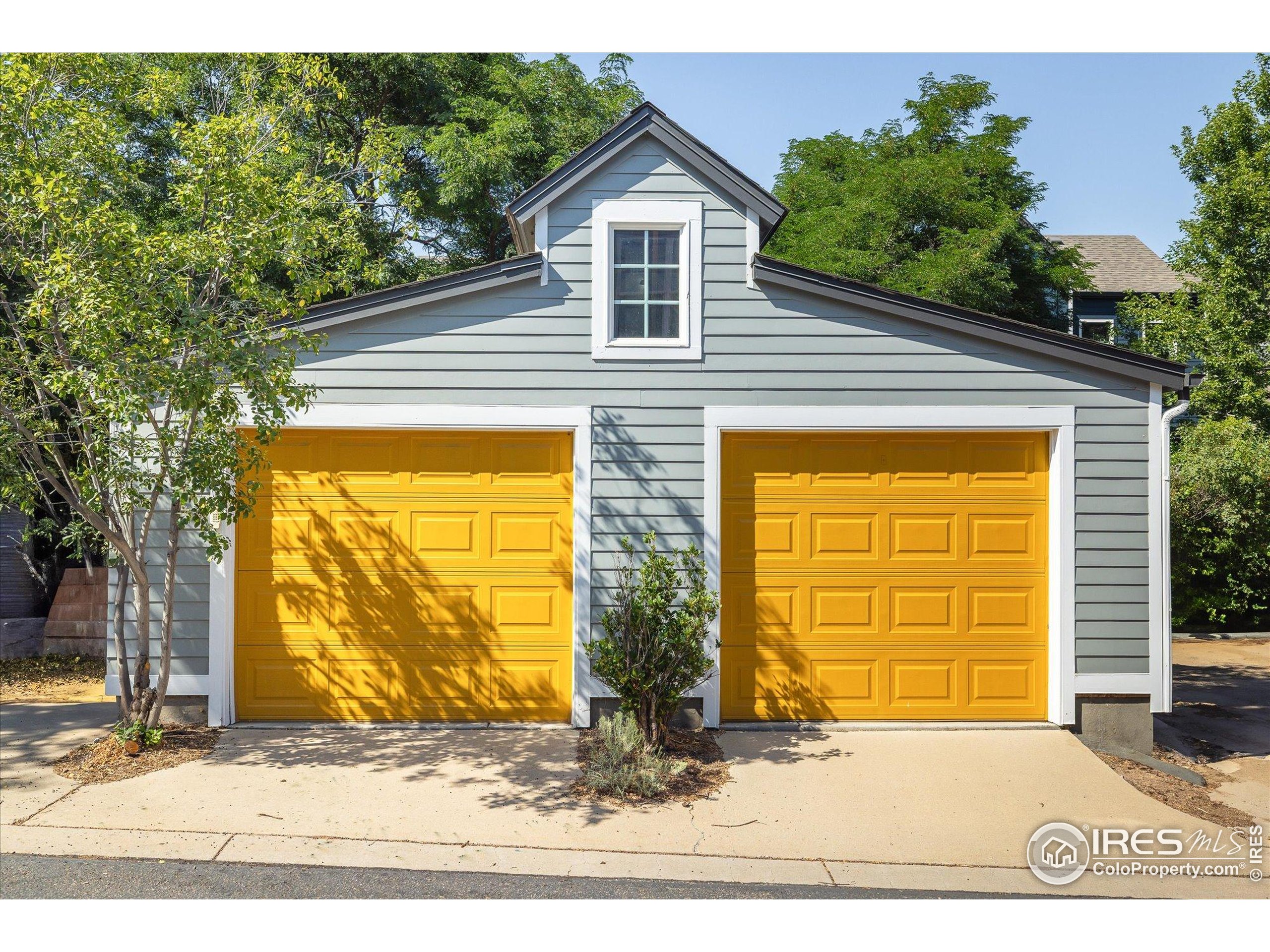 1420 Lee Hill Dr 6