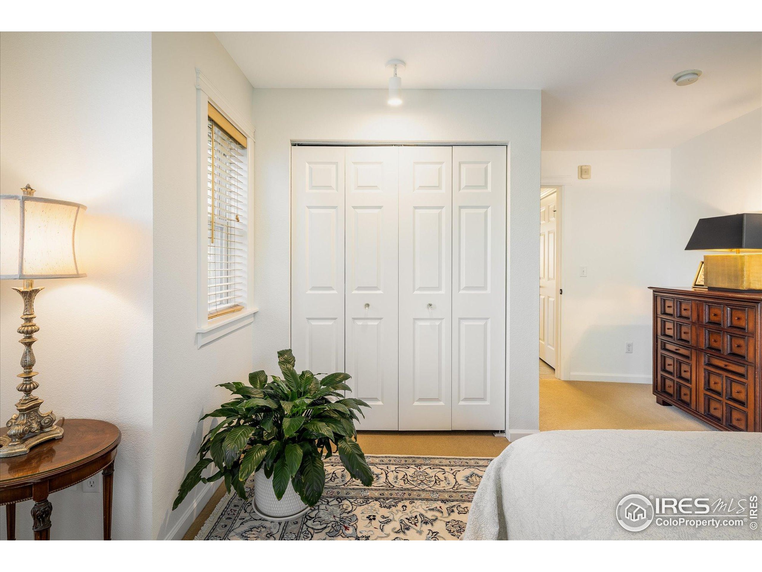 1420 Lee Hill Dr 6