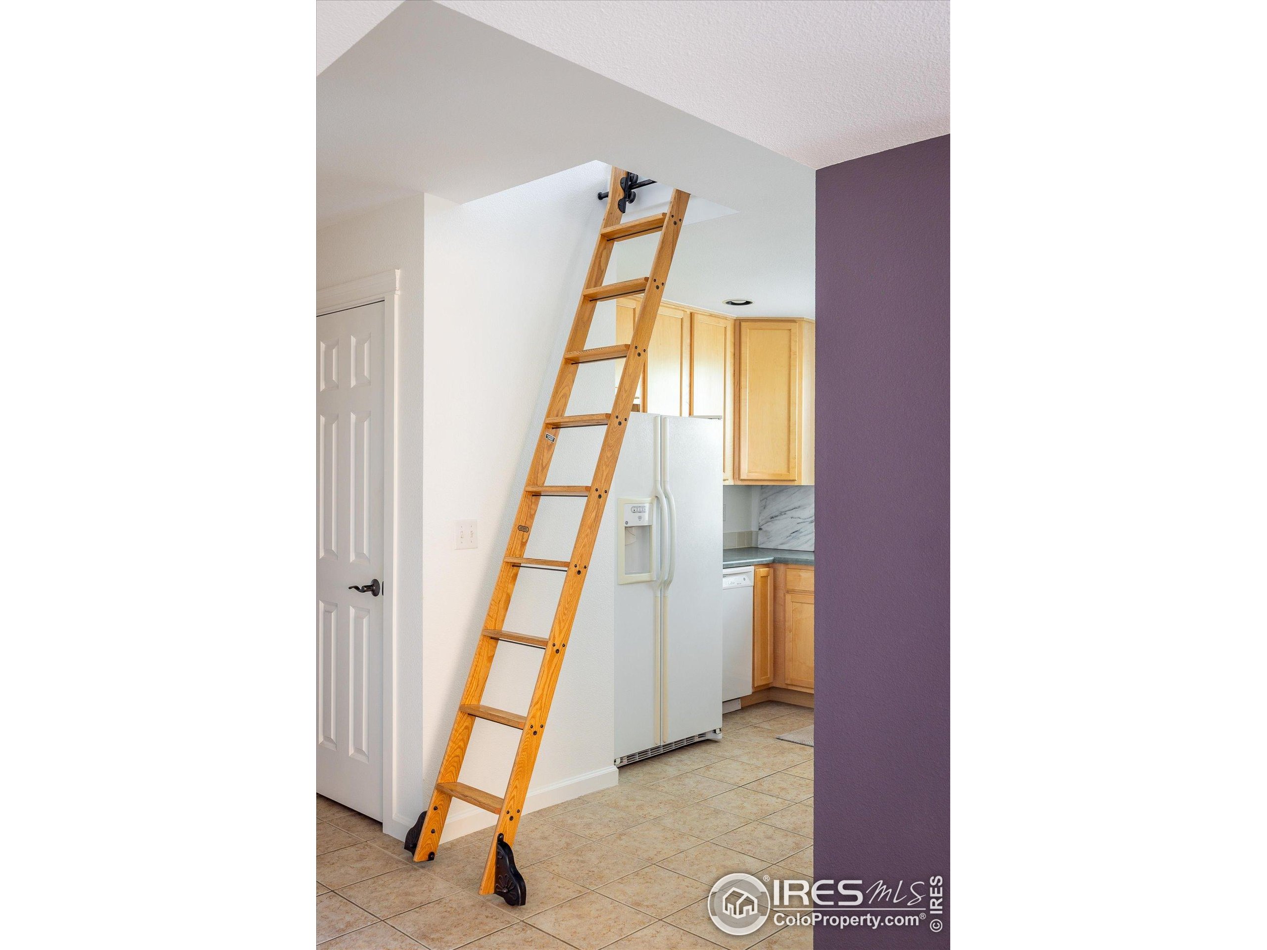 1420 Lee Hill Dr 6