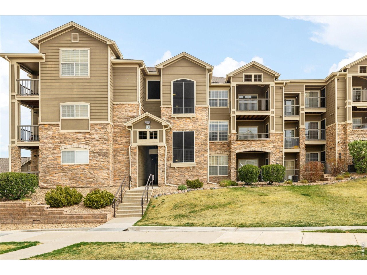 2900 Blue Sky Cir 5-306