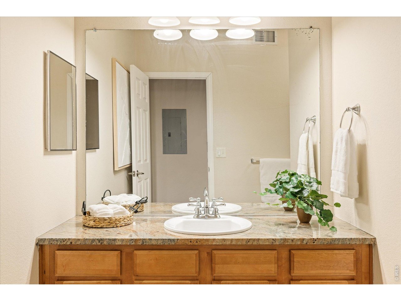 2900 Blue Sky Cir 5-306