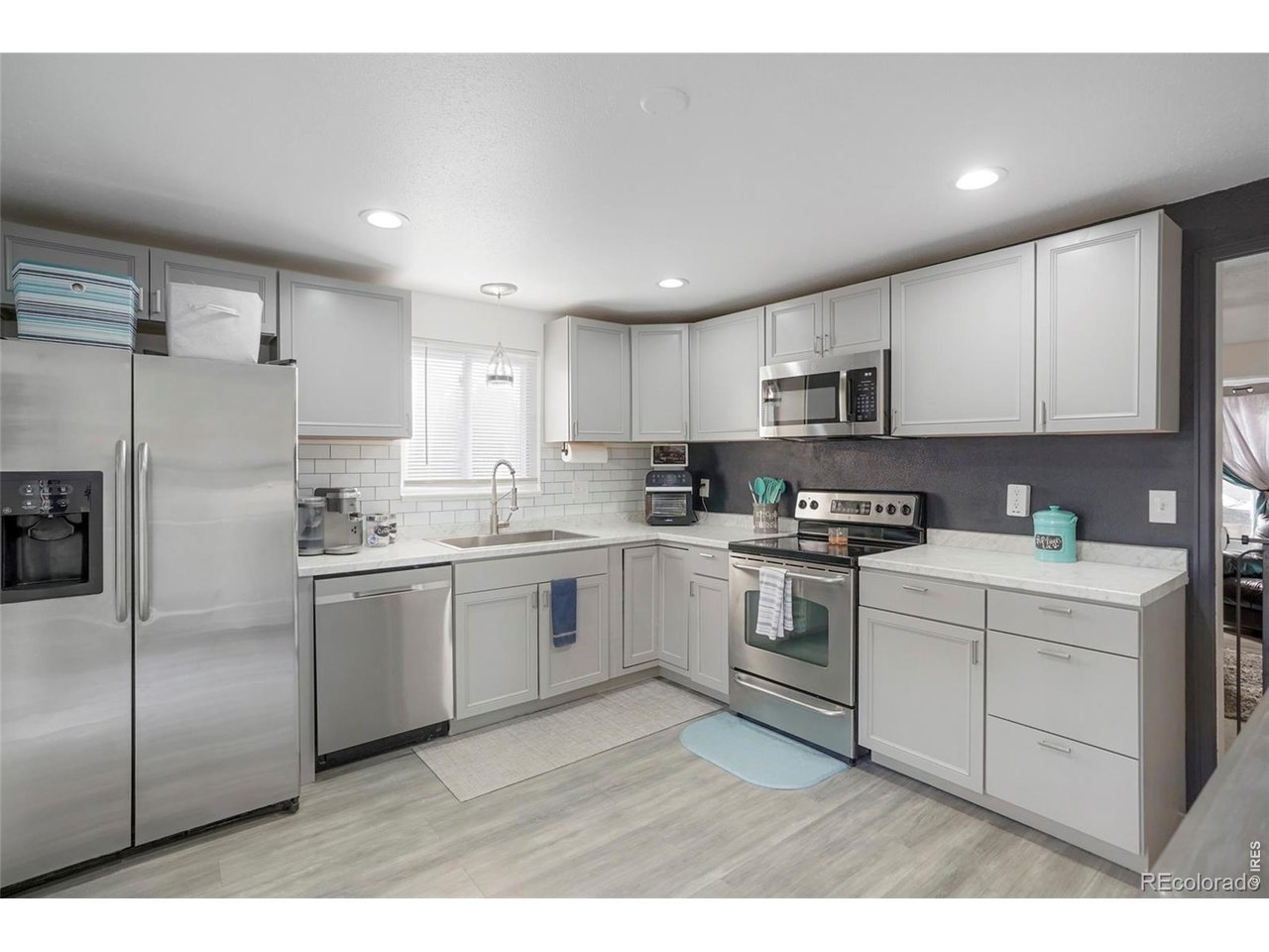 9201 W 104th Pl