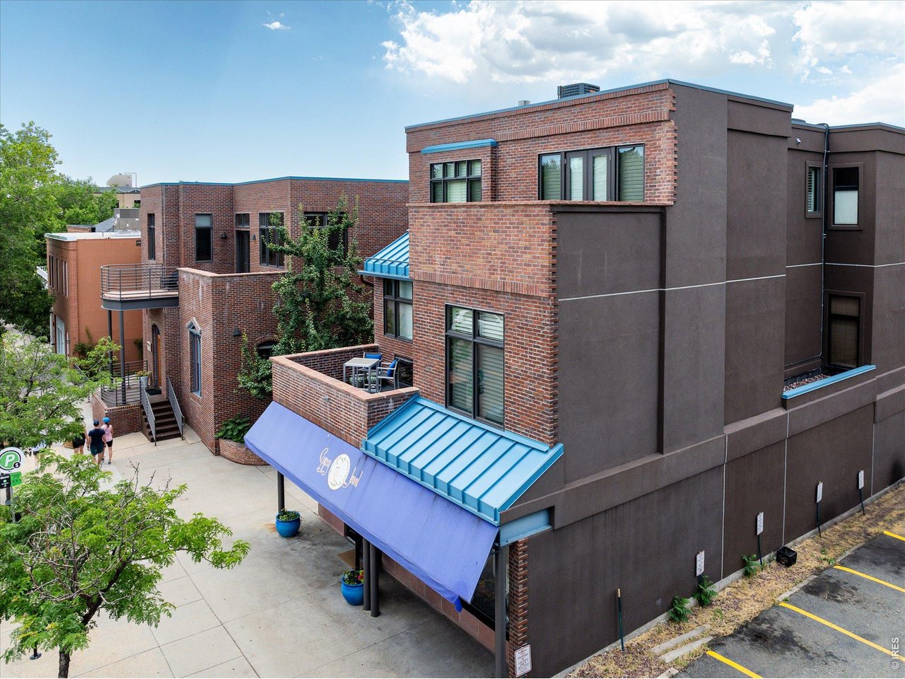 820 Pearl St