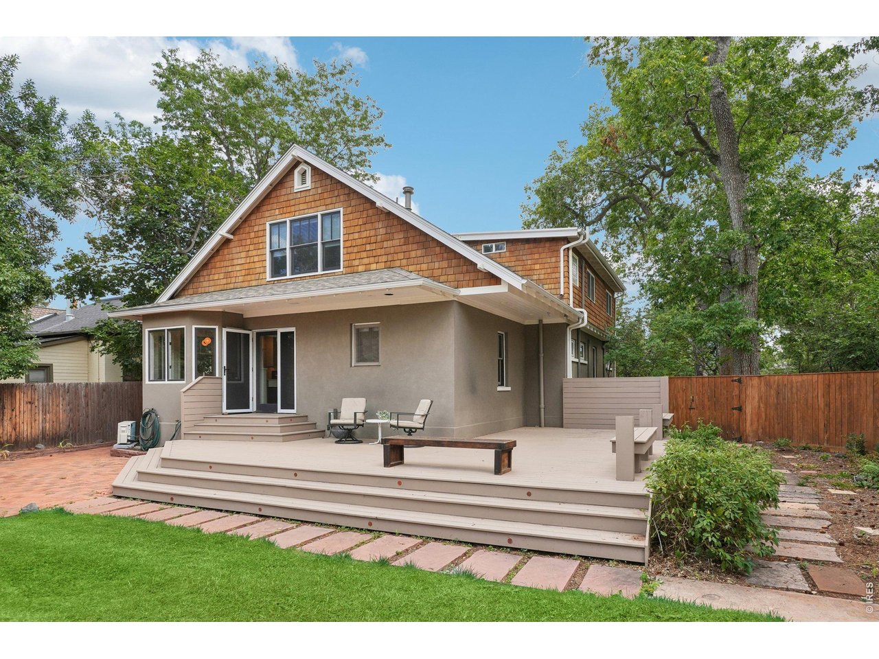 1013 Mapleton Ave