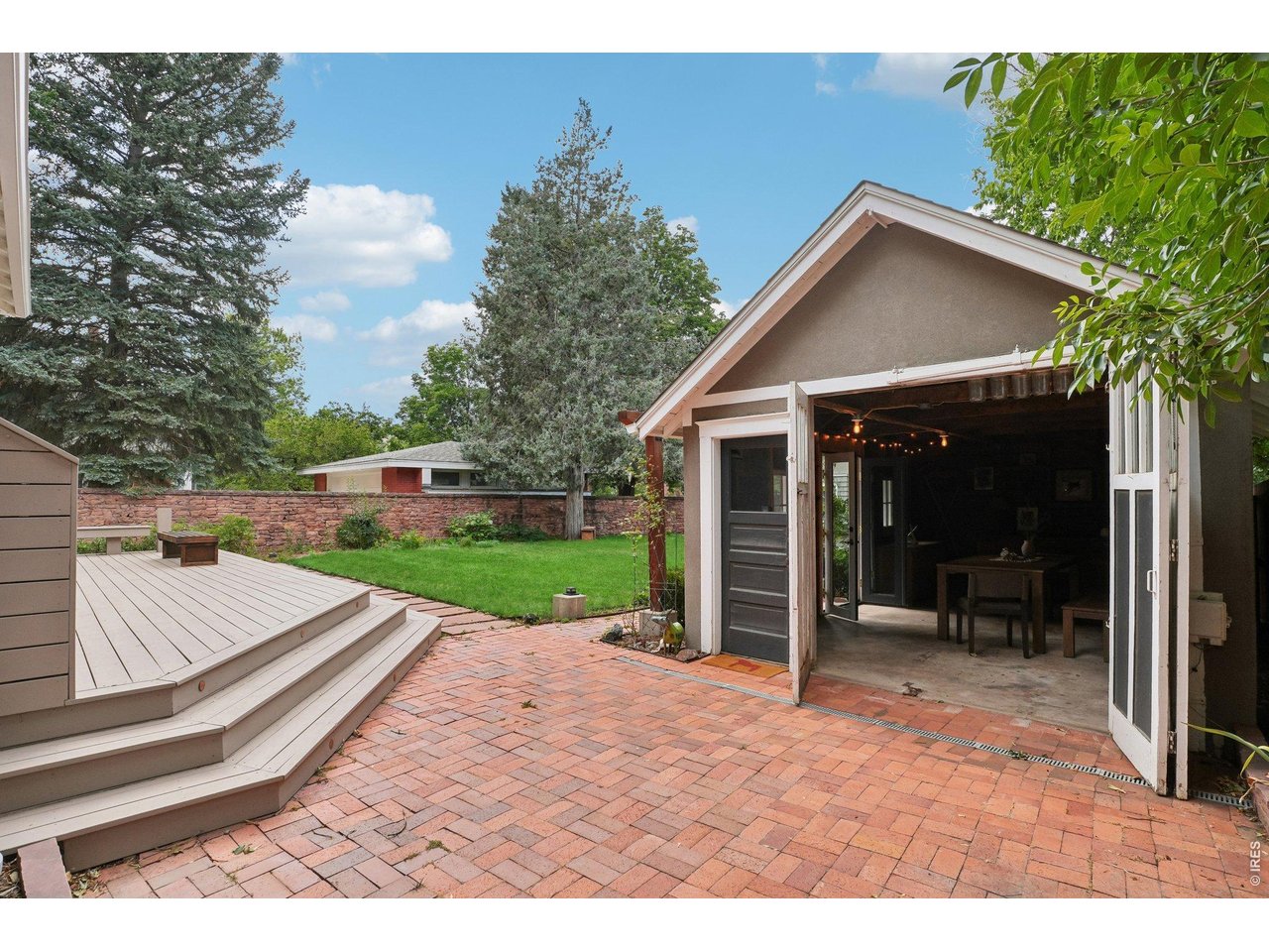 1013 Mapleton Ave